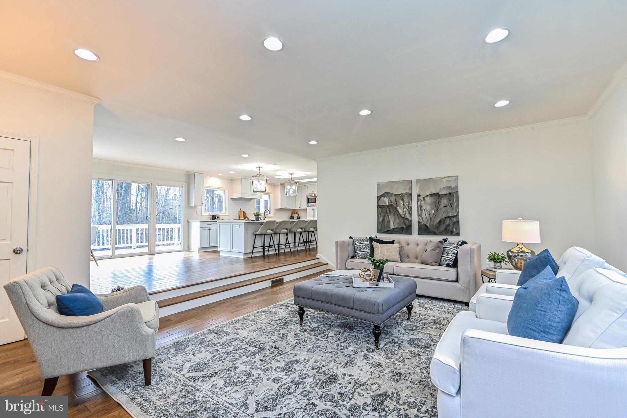 VALLEY STREAM - Residential