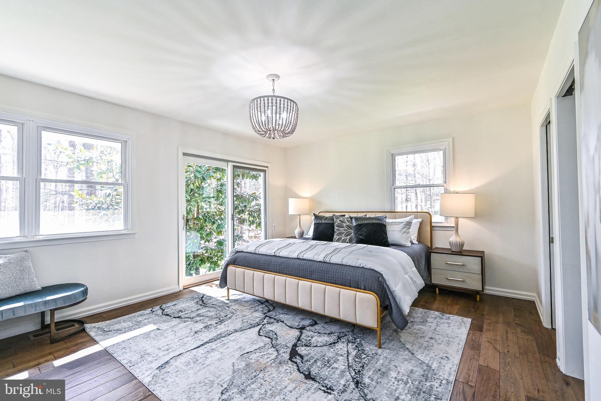 VALLEY STREAM - Residential