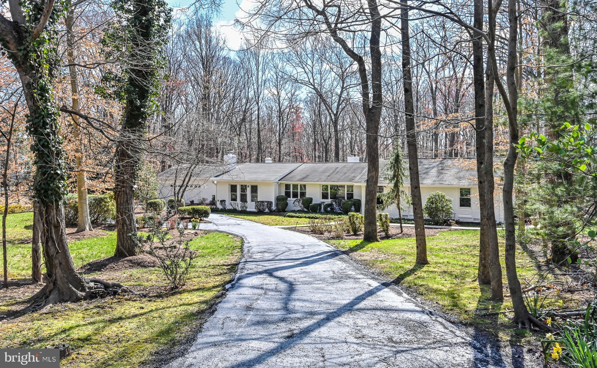 VALLEY STREAM - Residential