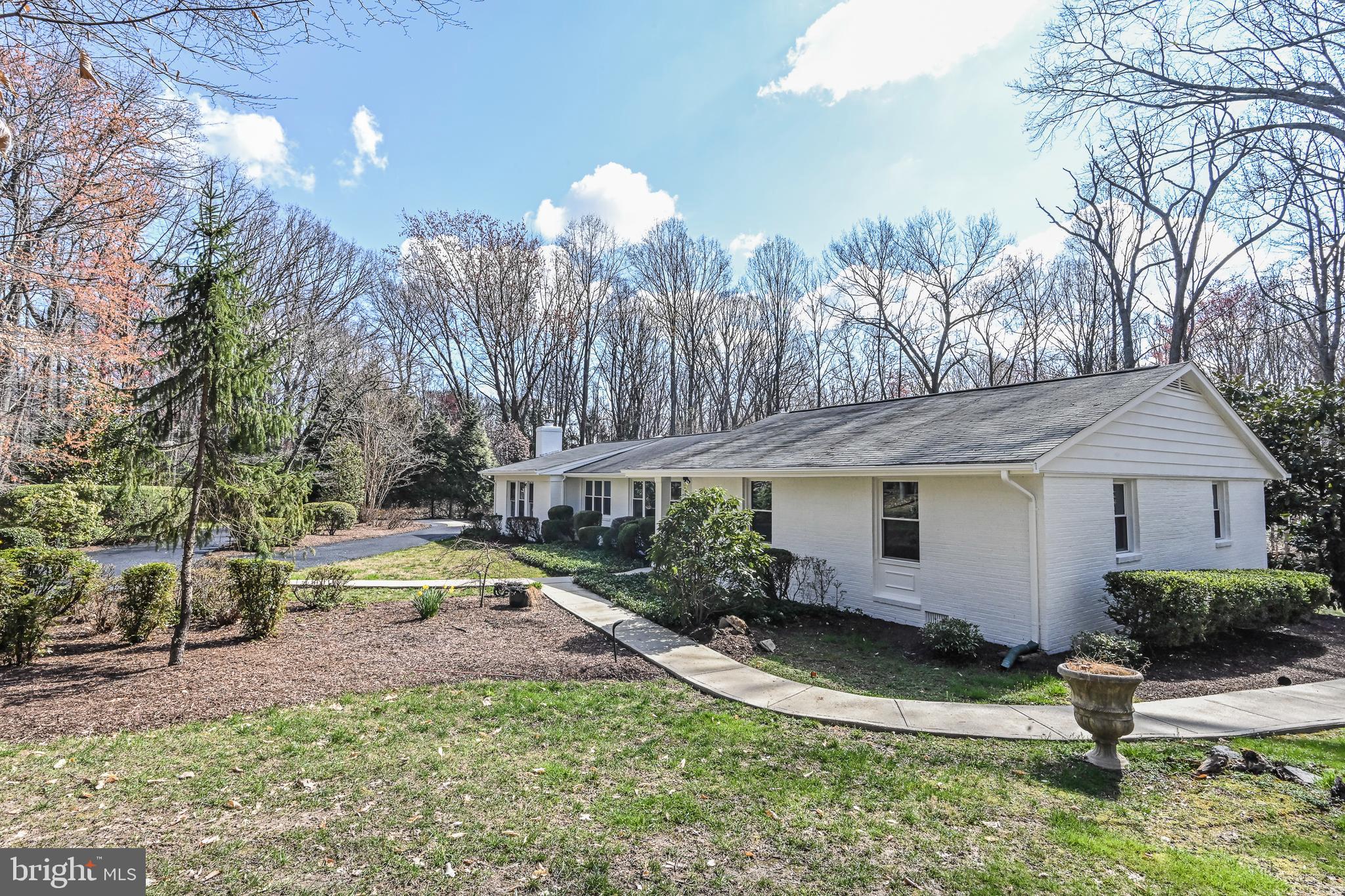 VALLEY STREAM - Residential