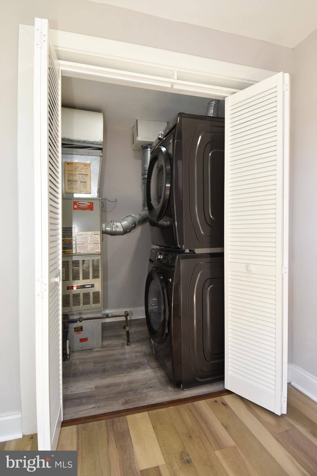 ROCKCREST - Residential