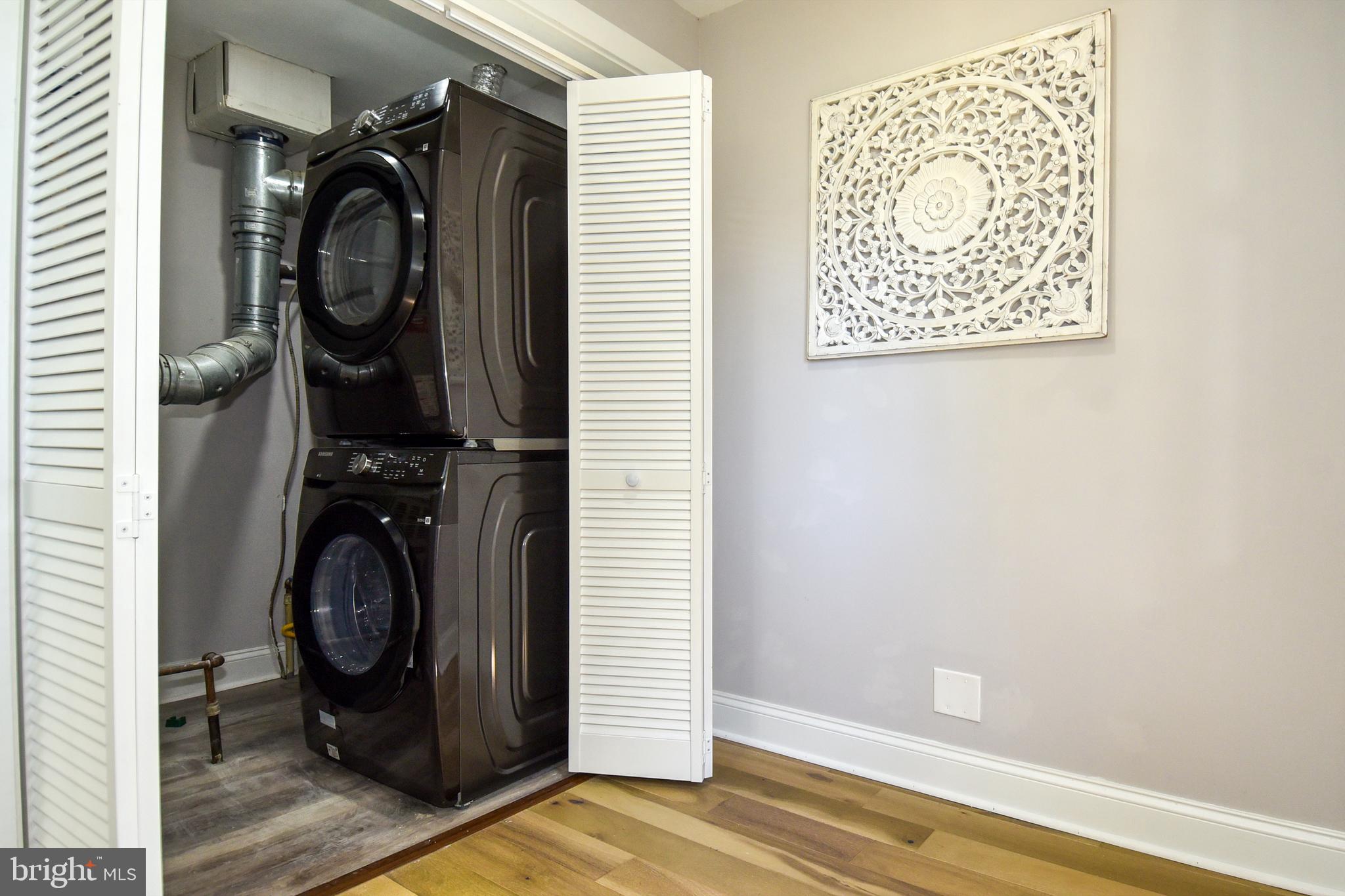 ROCKCREST - Residential