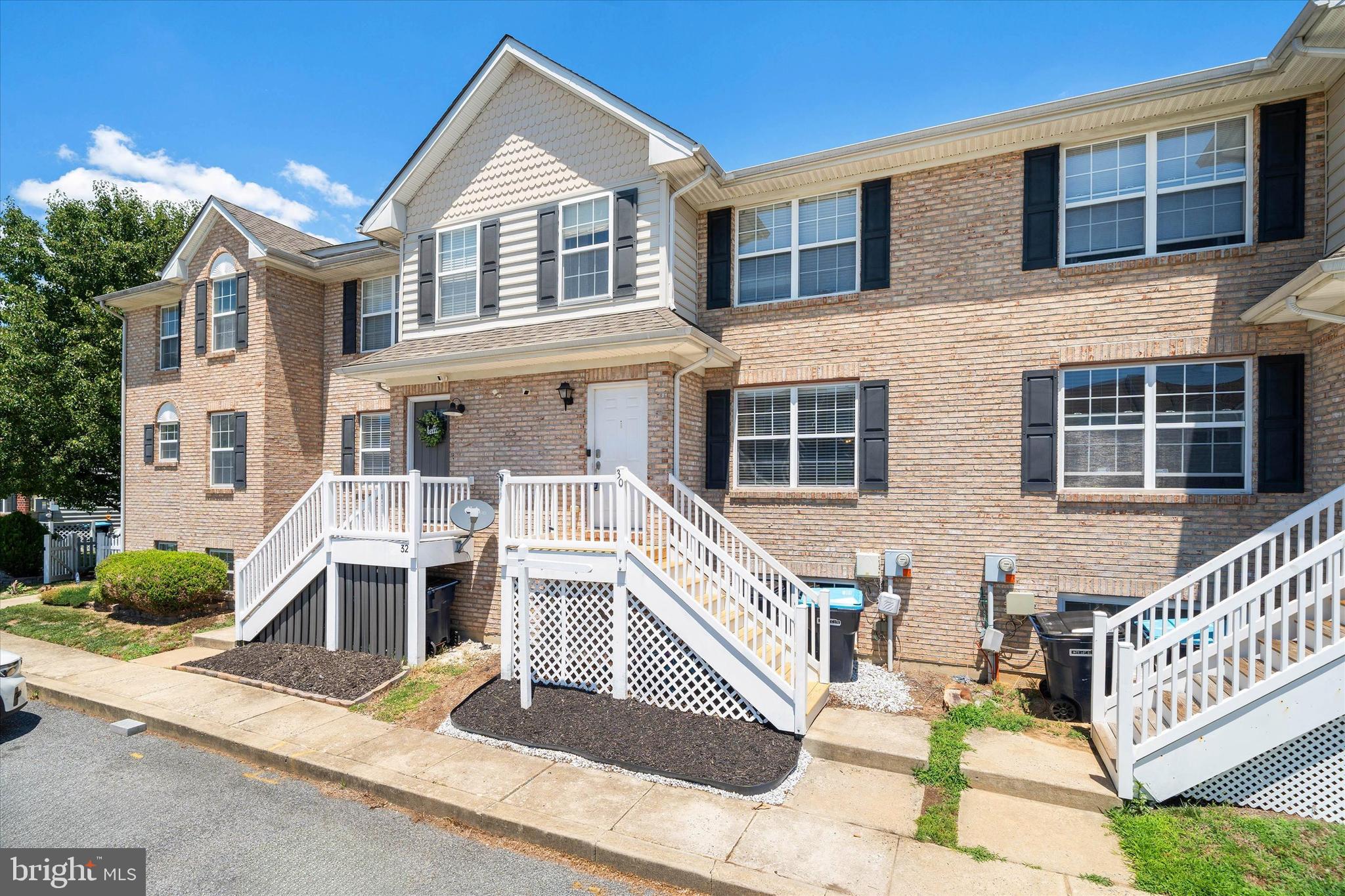 30 RENZA LANE