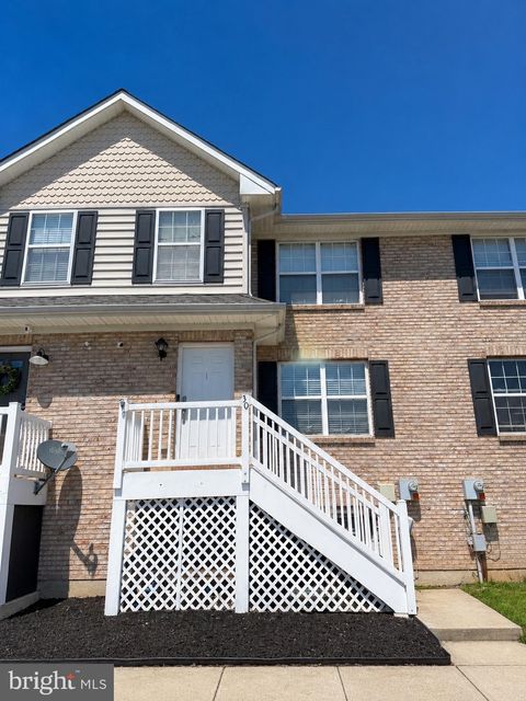 Townhouse For Sale - 30 Renza Lane<br/> SMYRNA, DE 19977