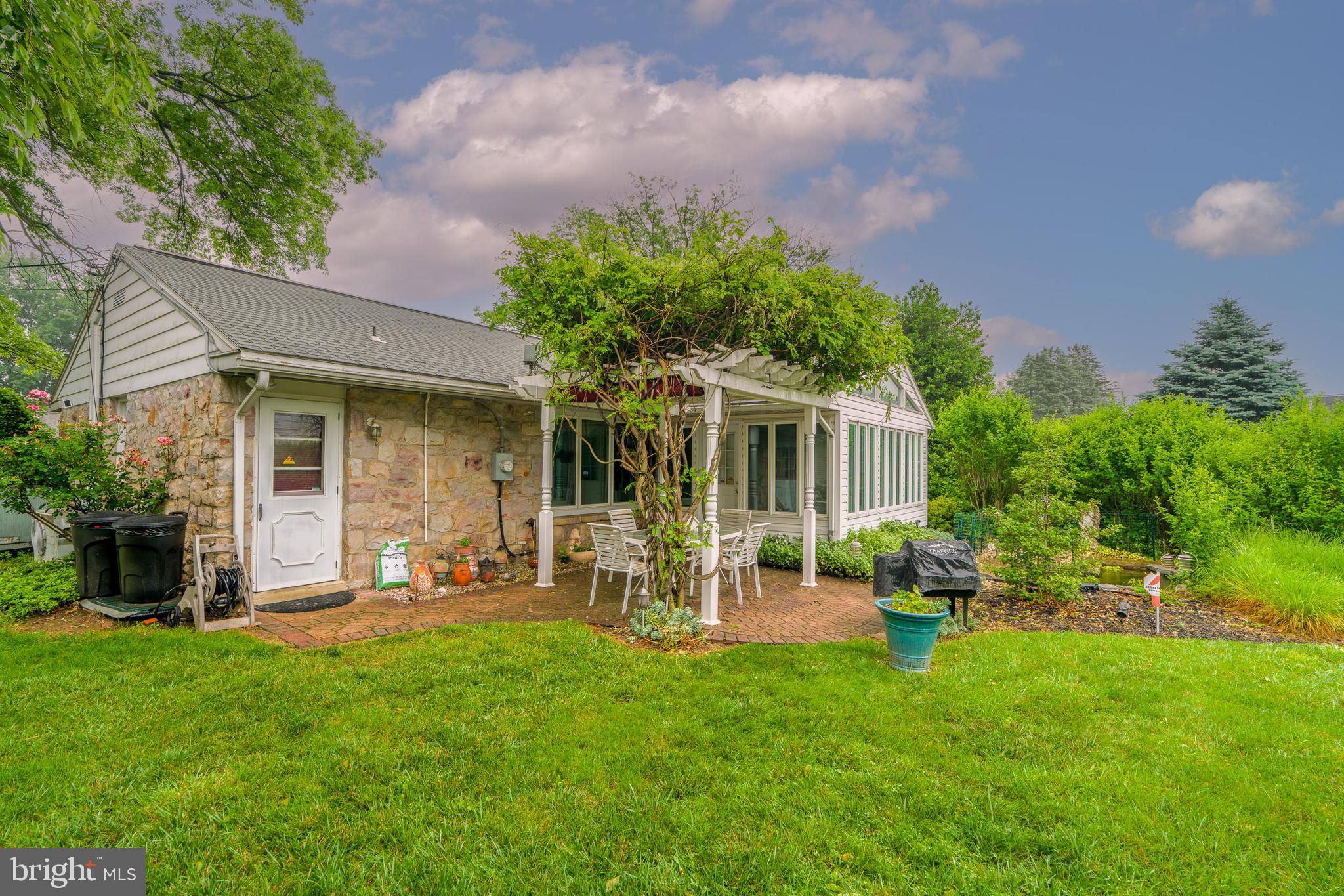 528 BLUEBIRD ROAD