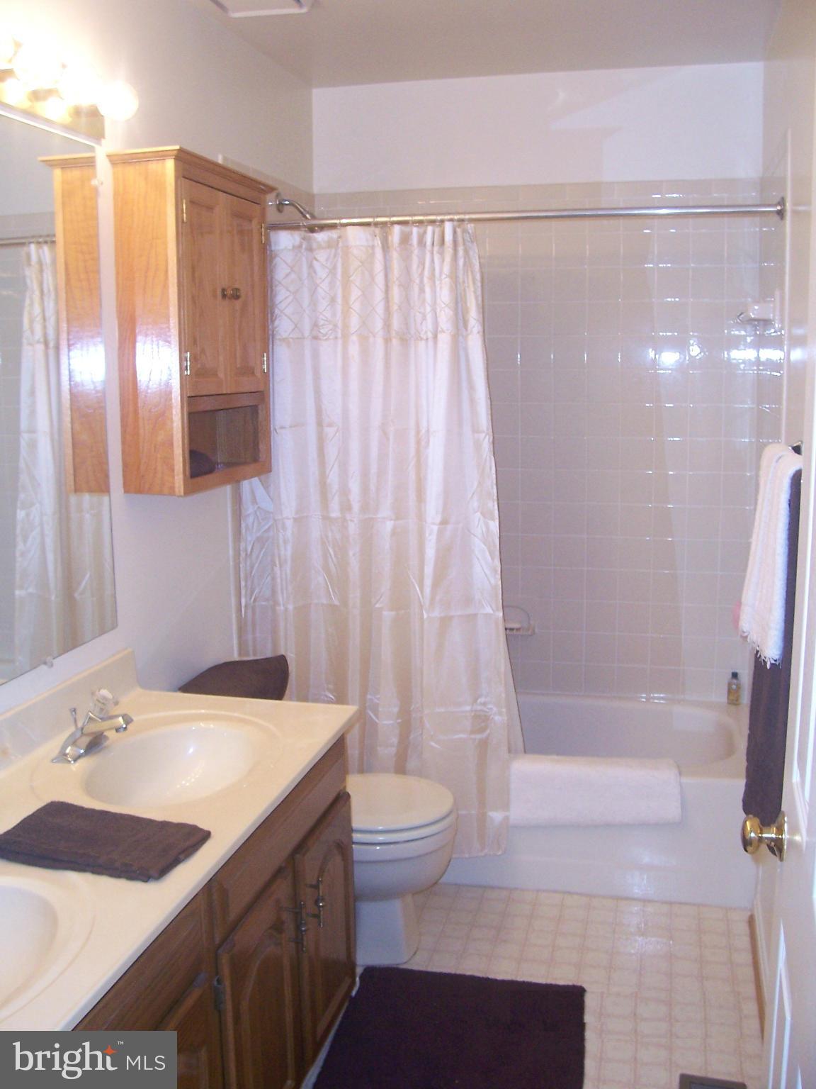 COVE POINT - Residential Lease