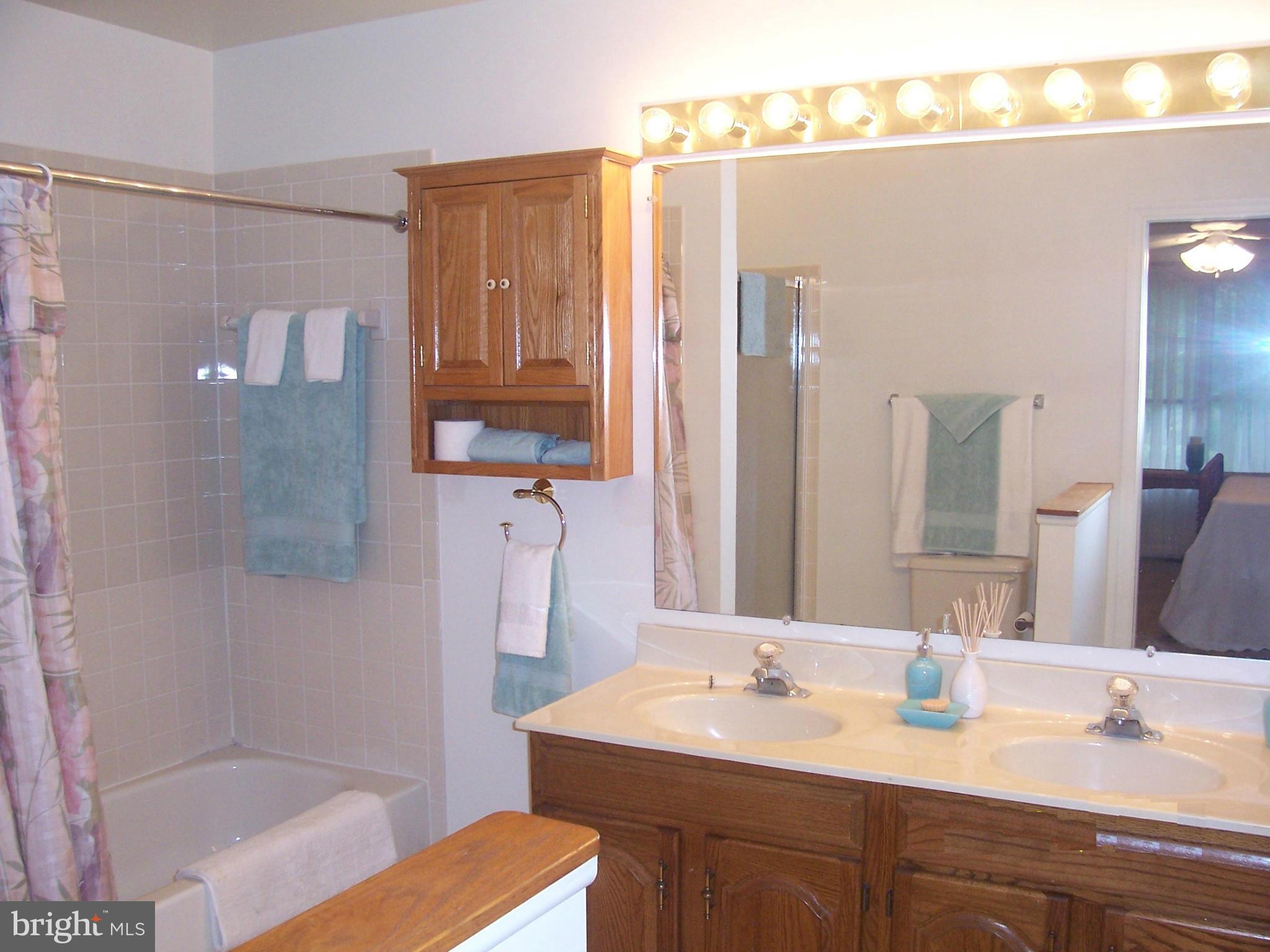 COVE POINT - Residential Lease