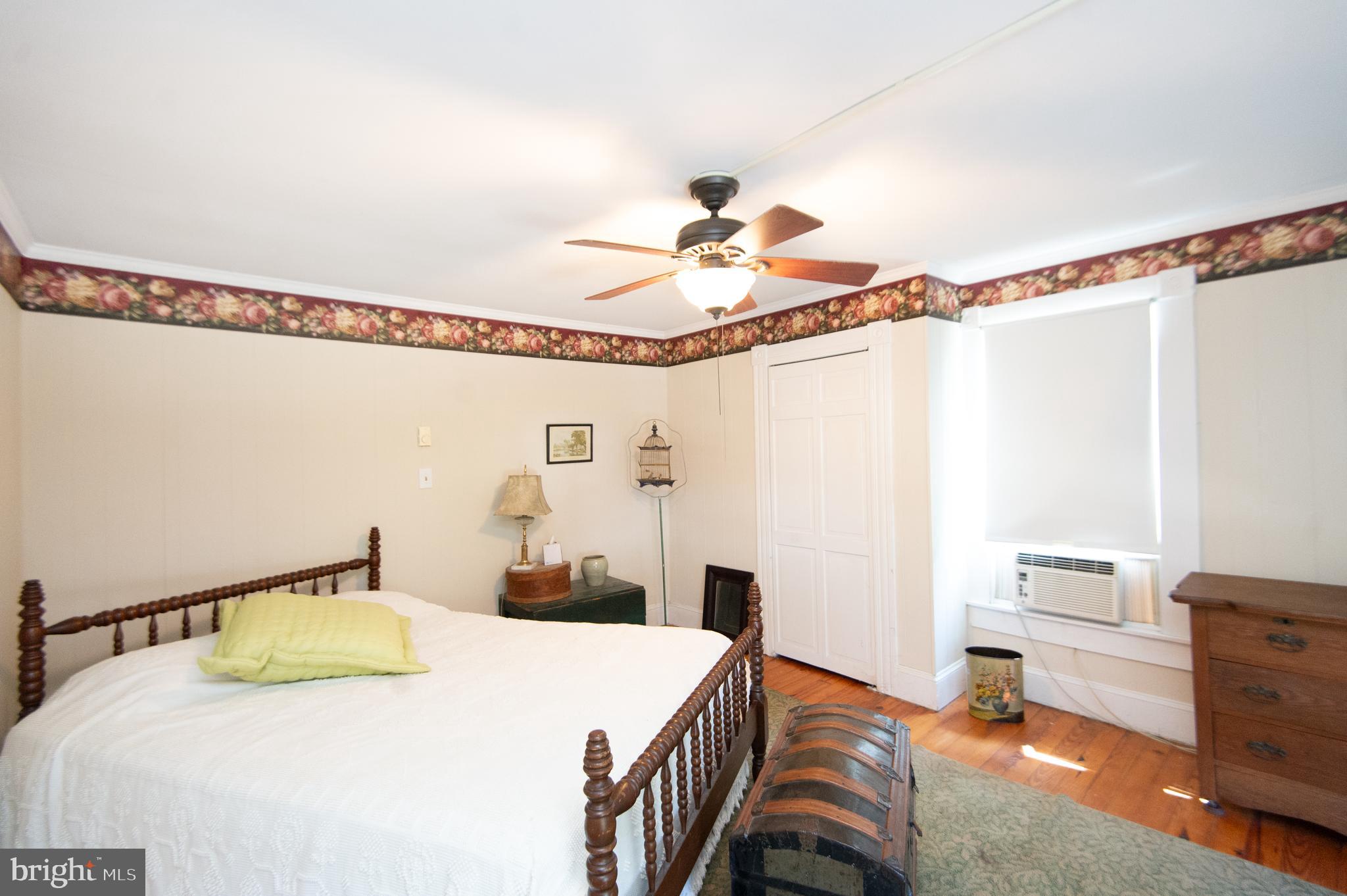 HISTORIC DISTRICT - WEST END - Residential