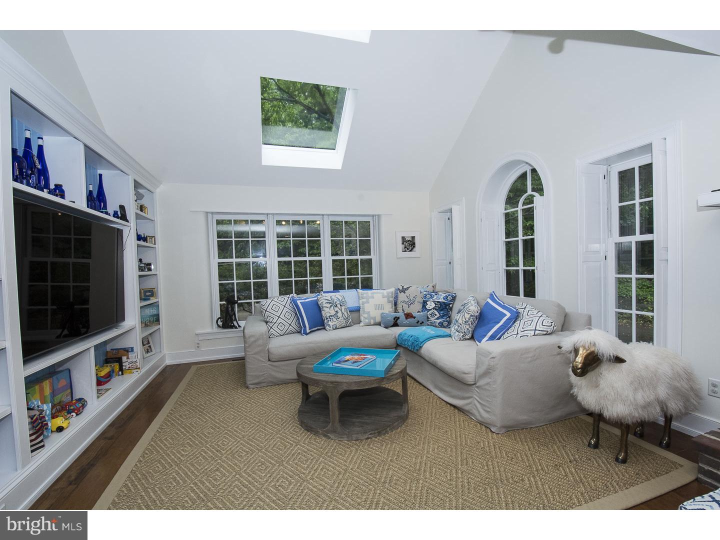 RADNOR HUNT - Residential