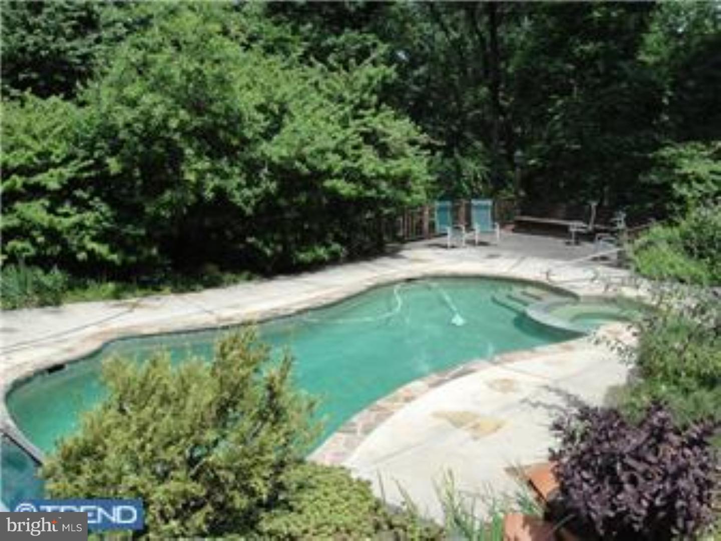 RADNOR HUNT - Residential