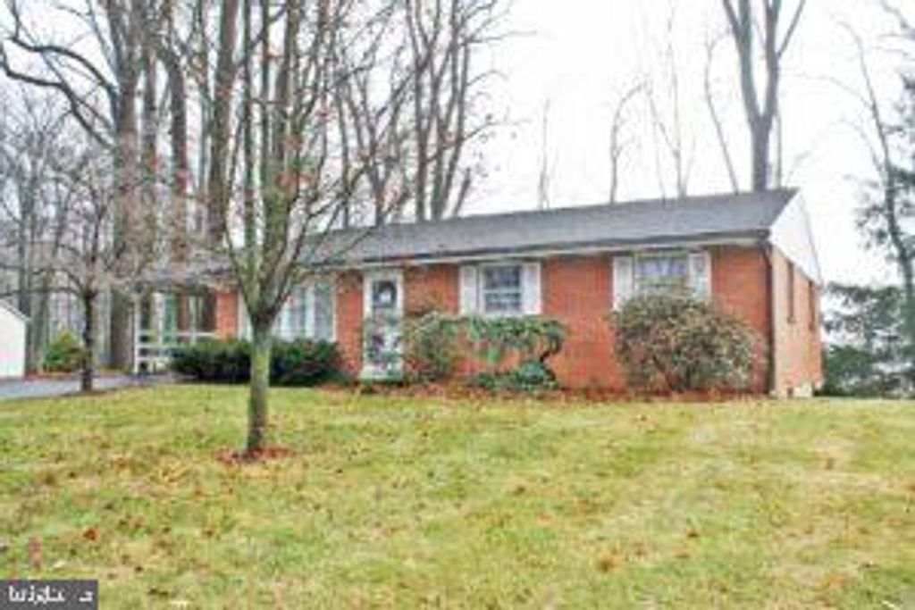 Photo of 1102 Ridge Road, ELIZABETHTOWN, PA 17022 (MLS # PALA2062400)
