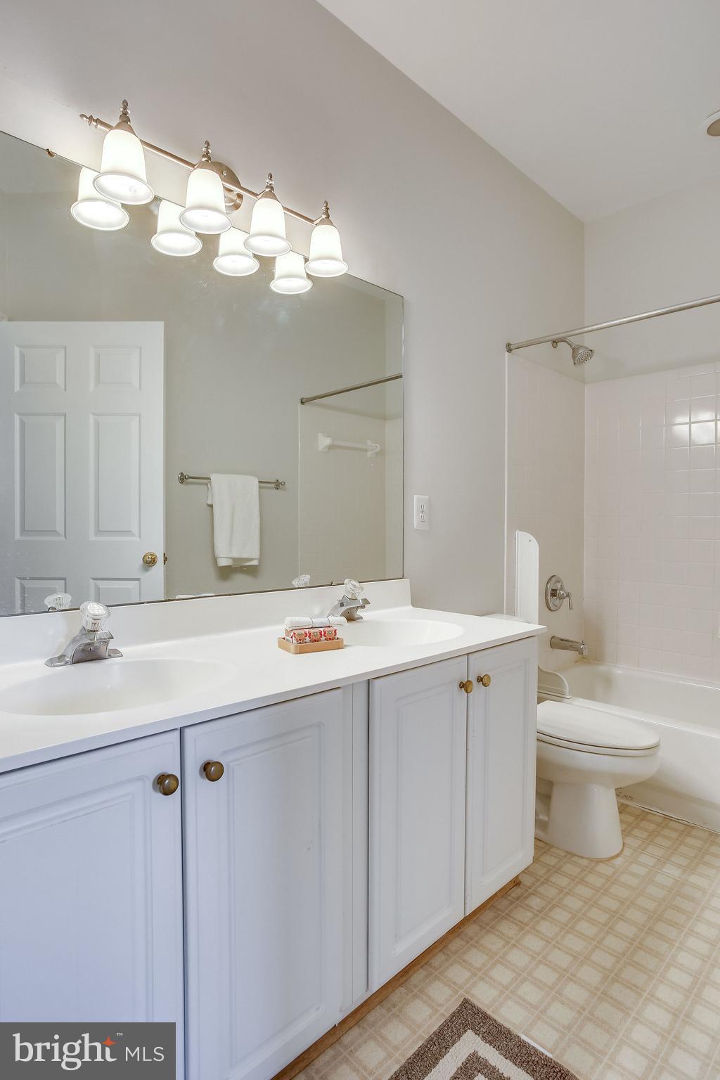 POTOMAC LAKES - Residential