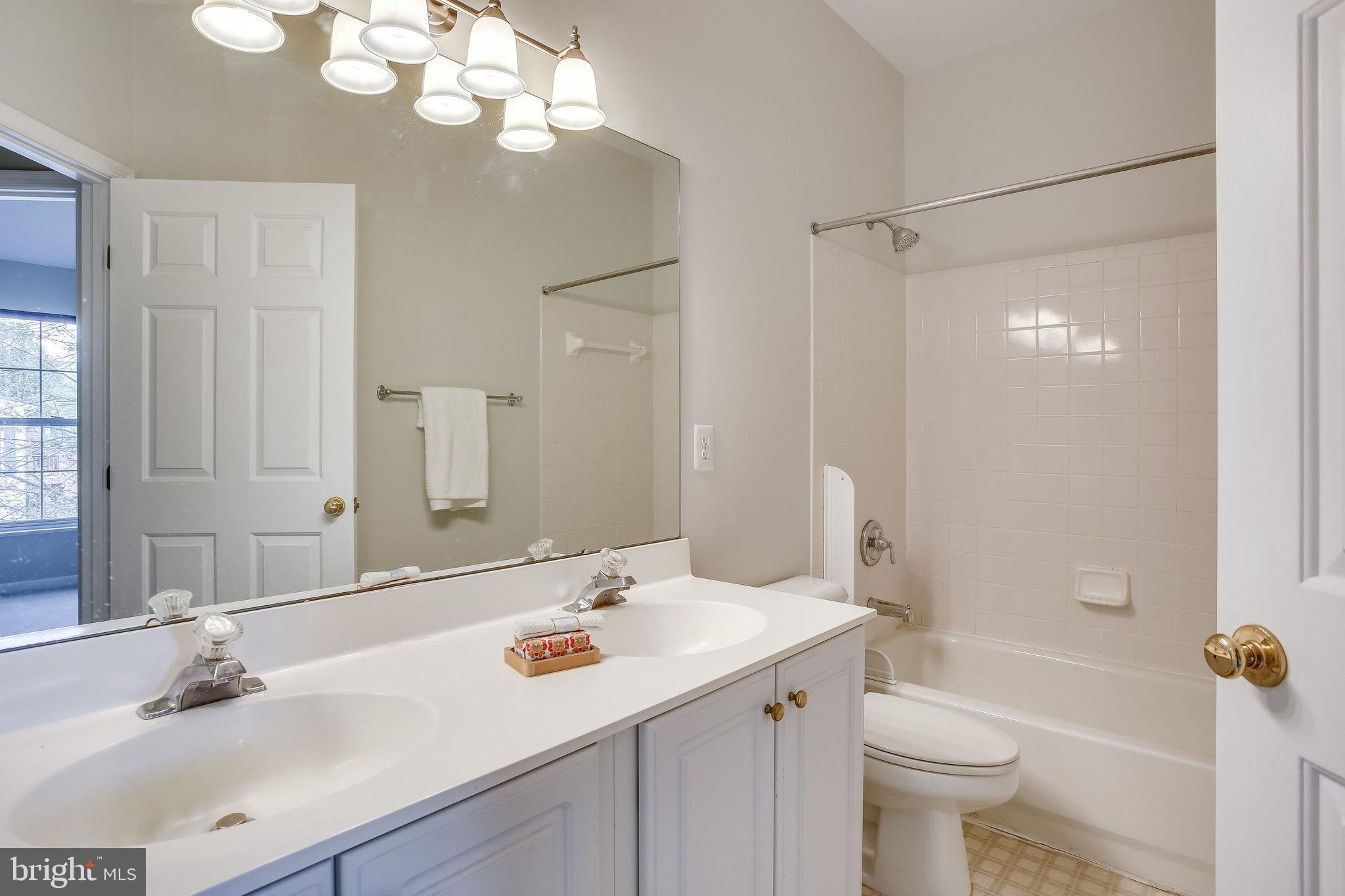 POTOMAC LAKES - Residential