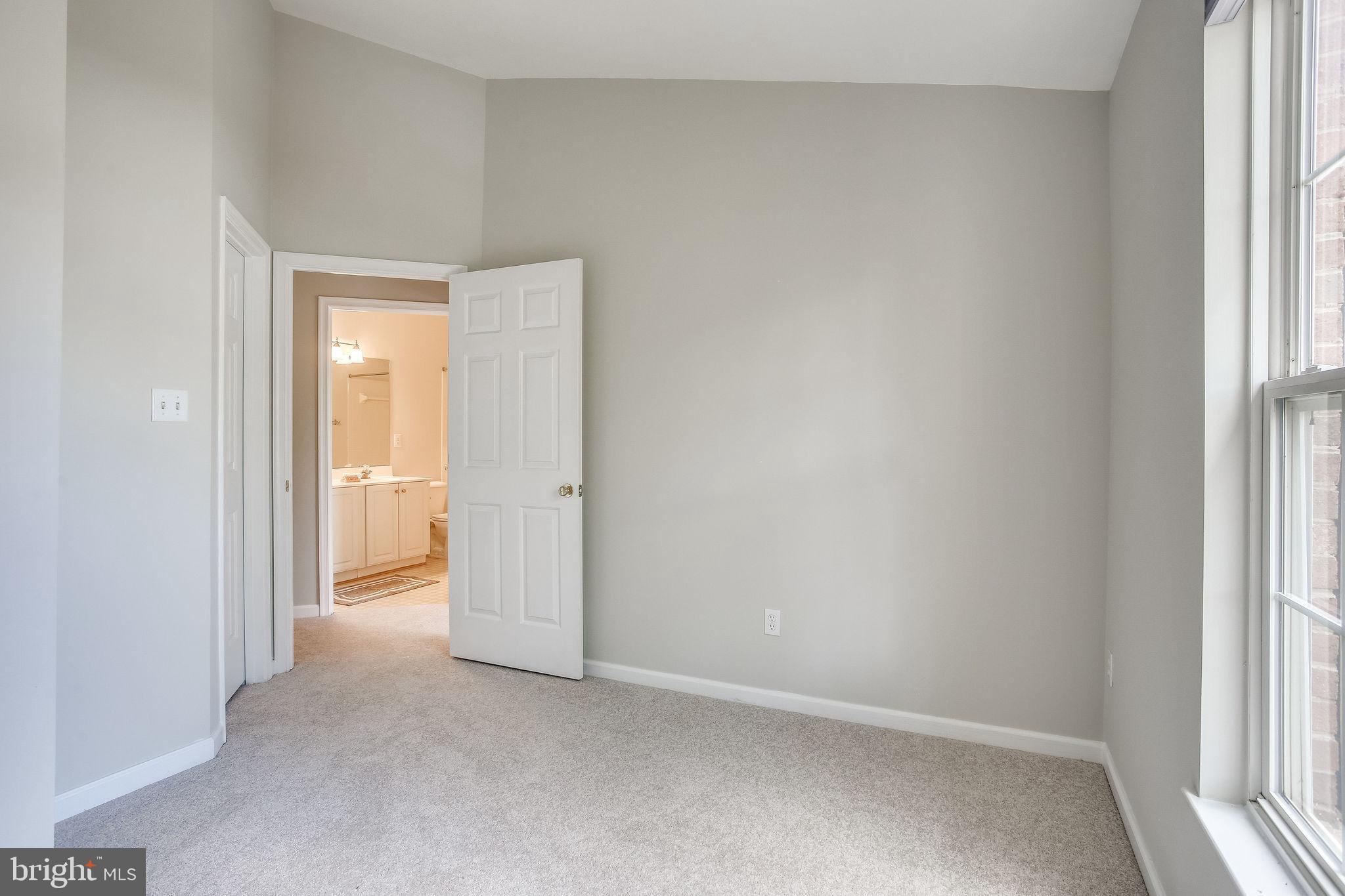 POTOMAC LAKES - Residential