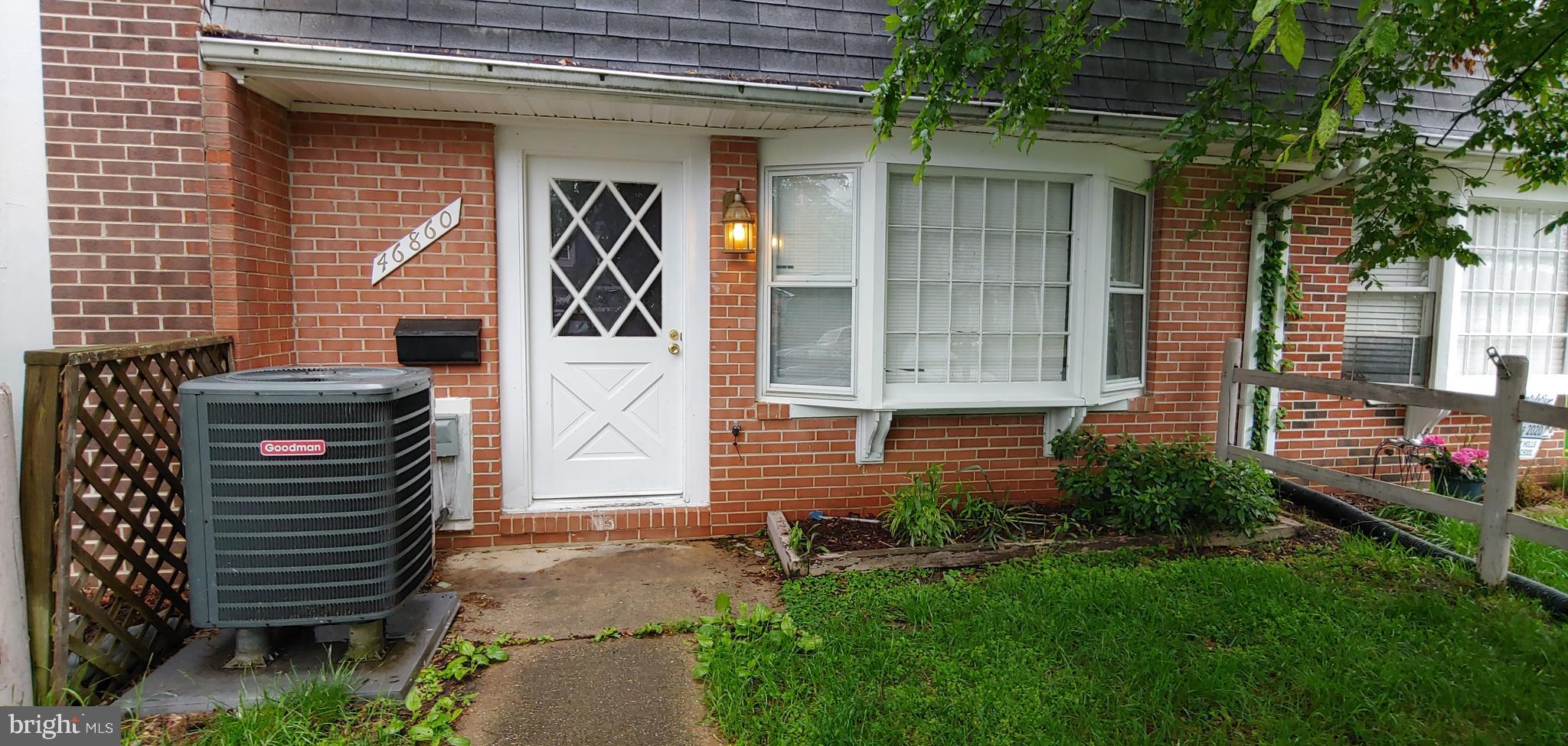 COLONY SQUARE - Residential