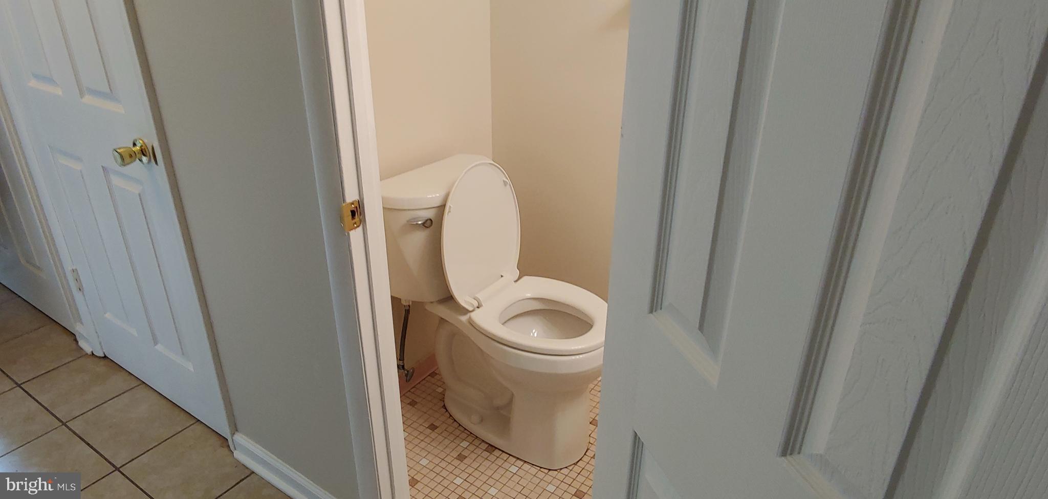 COLONY SQUARE - Residential