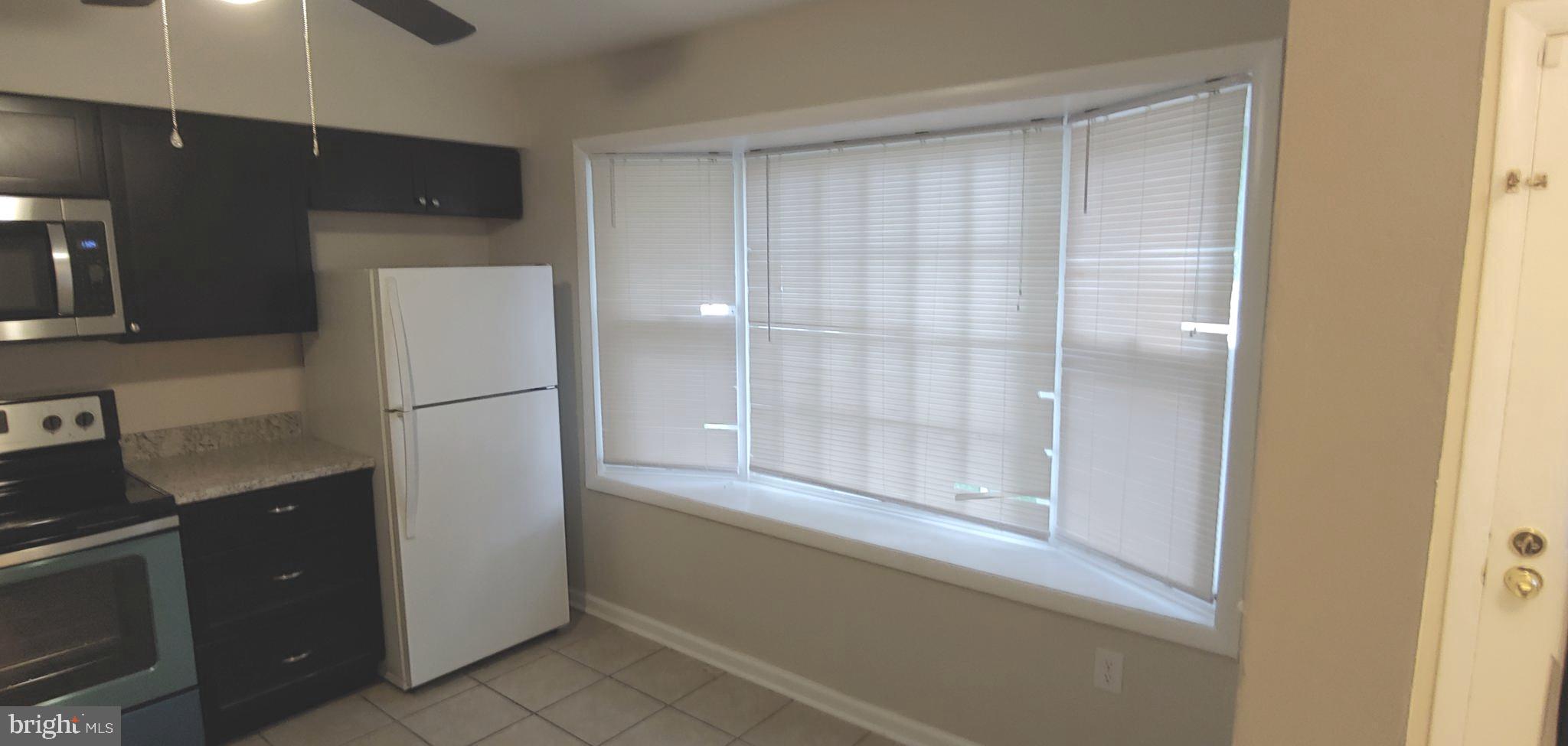 COLONY SQUARE - Residential