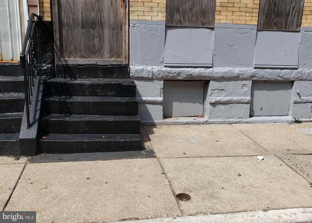 STRAWBERRY MANSION - Residential Income