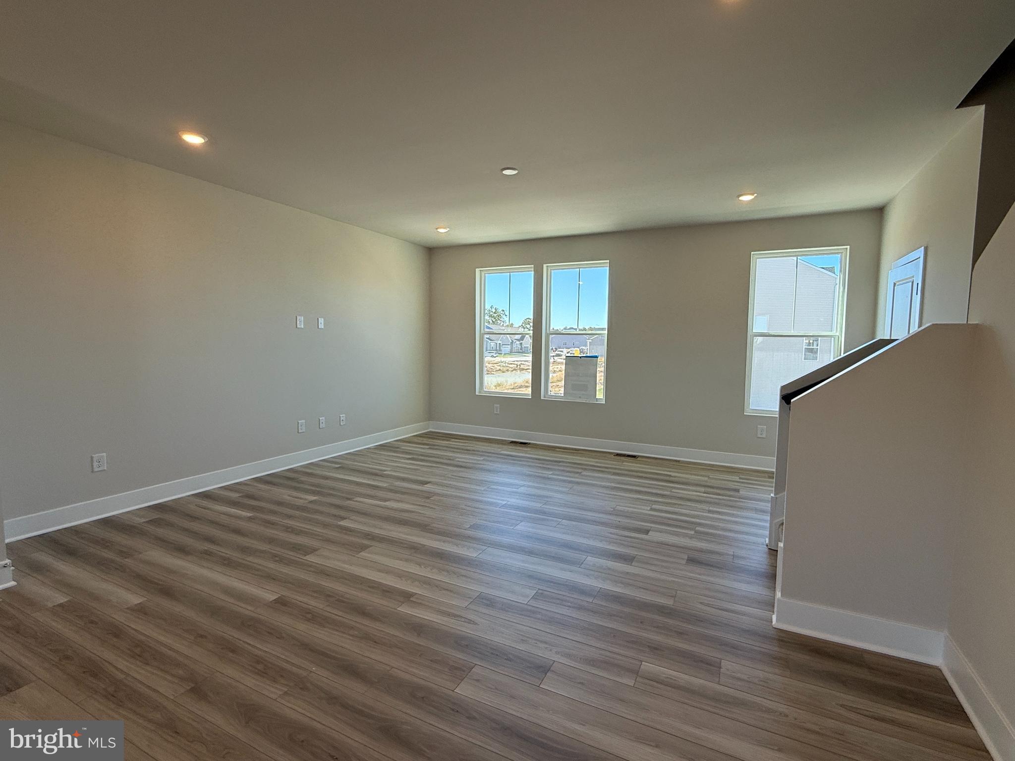 PLANTATION LAKES - Residential