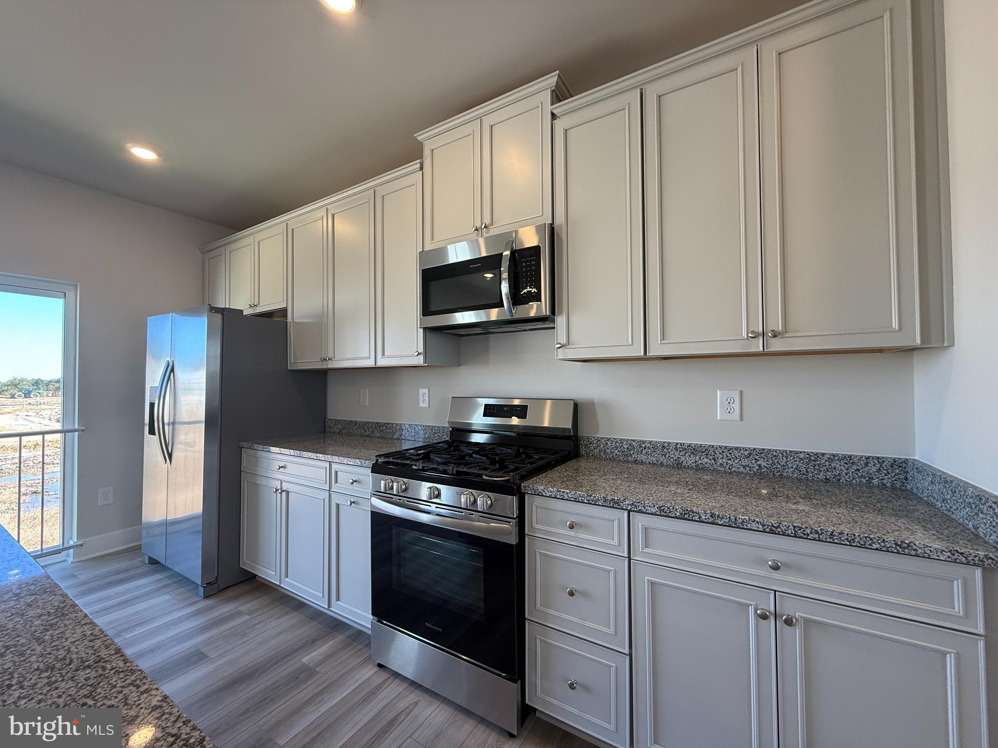 PLANTATION LAKES - Residential