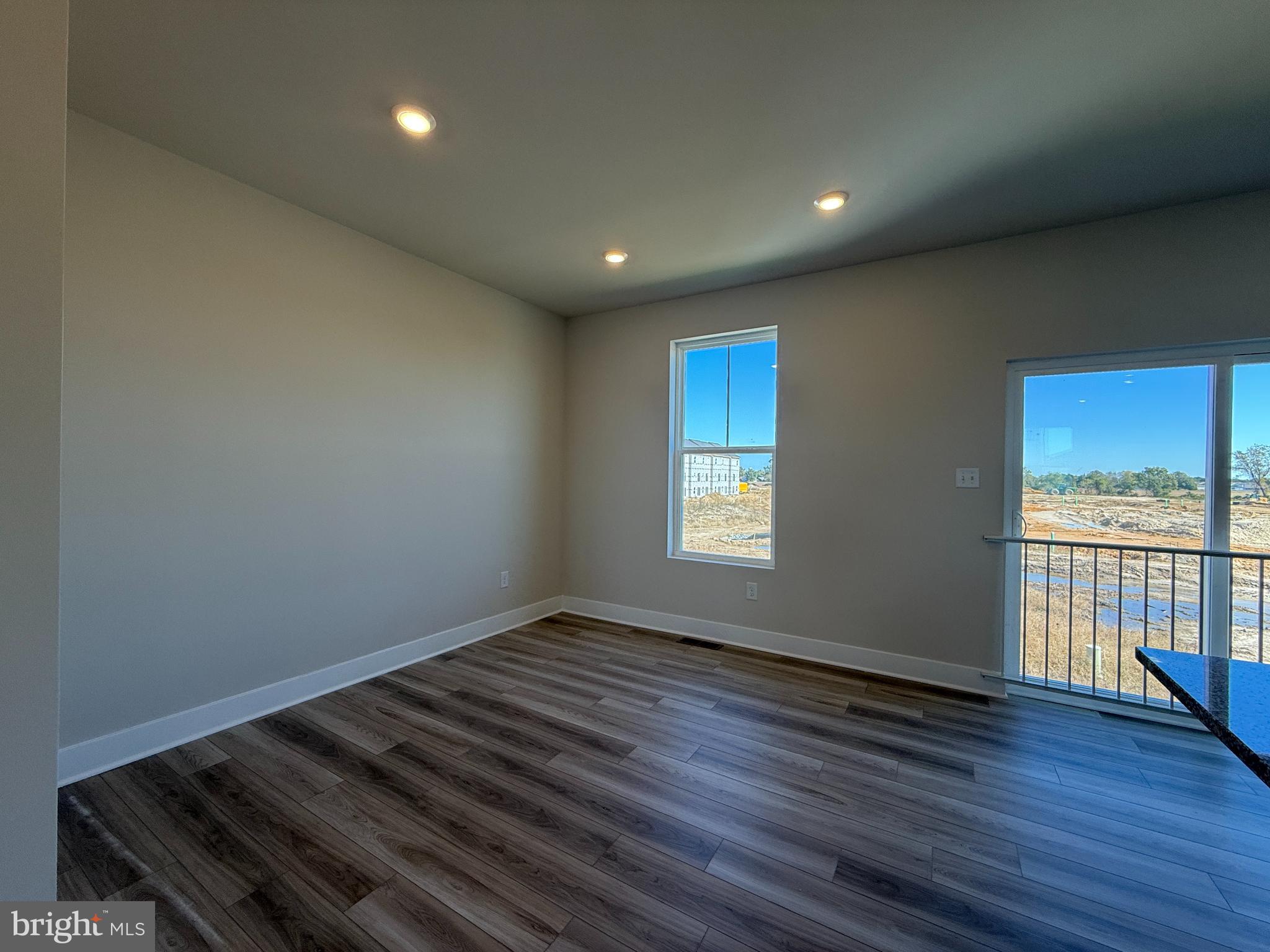 PLANTATION LAKES - Residential