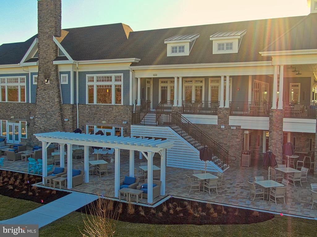 PLANTATION LAKES - Residential