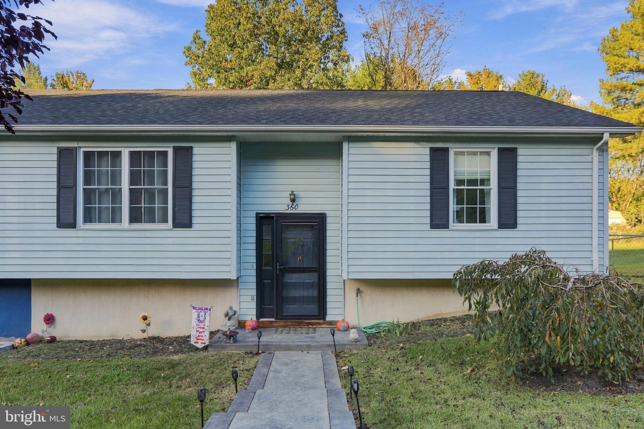360 W DUCK STREET