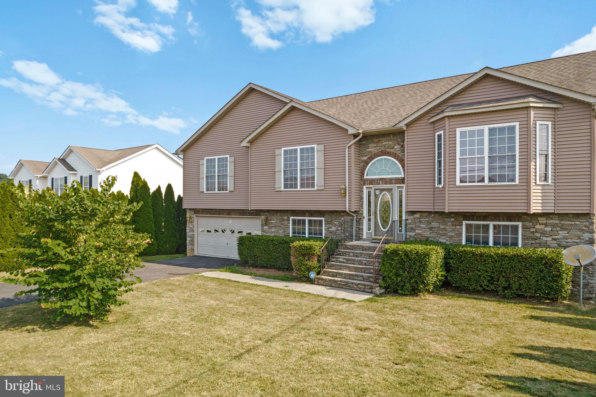 ELIZABETH STATION - Residential