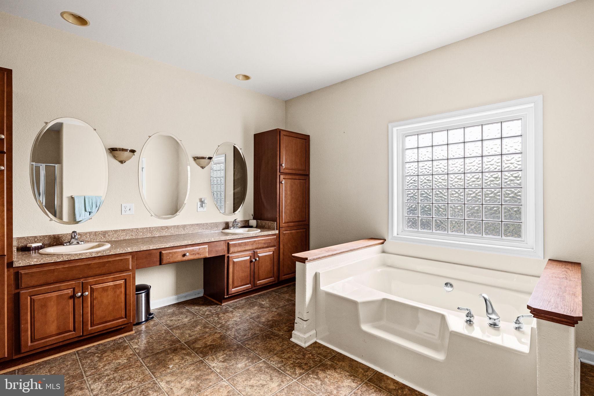 ELIZABETH STATION - Residential