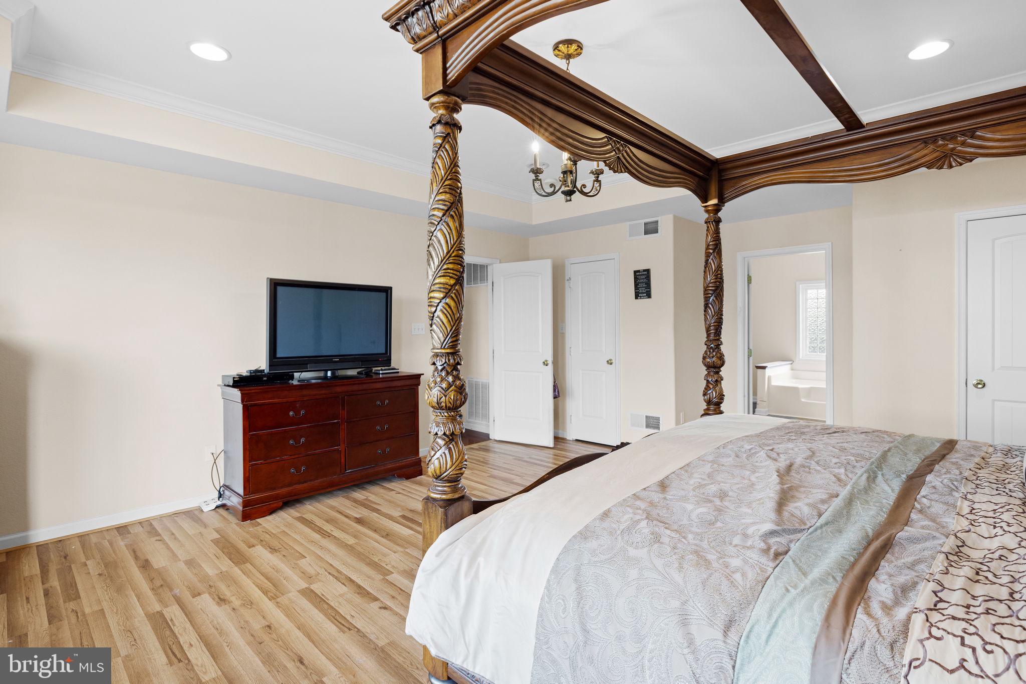 ELIZABETH STATION - Residential