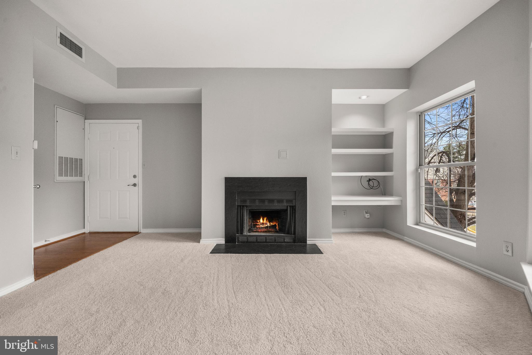 PENDERBROOK SQUARE CONDOMINIUMS - Residential