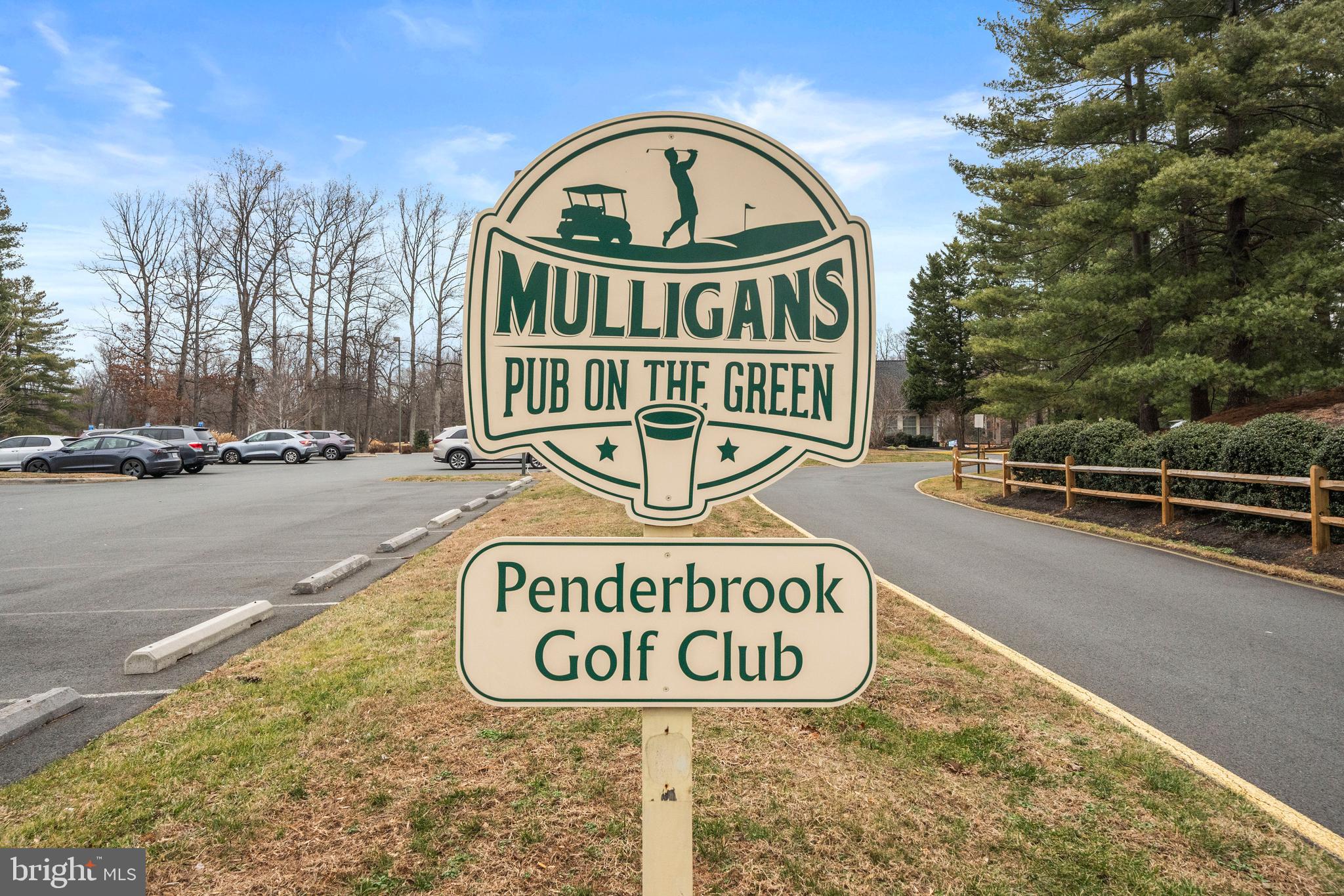 PENDERBROOK SQUARE CONDOMINIUMS - Residential