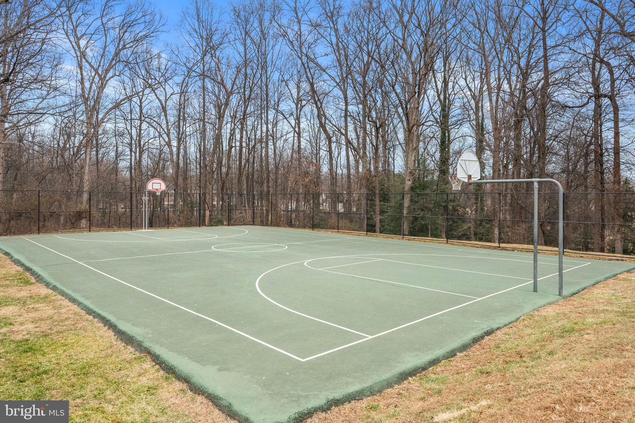 PENDERBROOK SQUARE CONDOMINIUMS - Residential