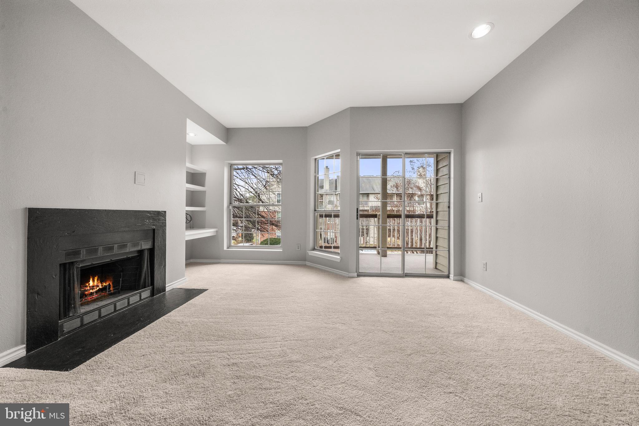 PENDERBROOK SQUARE CONDOMINIUMS - Residential