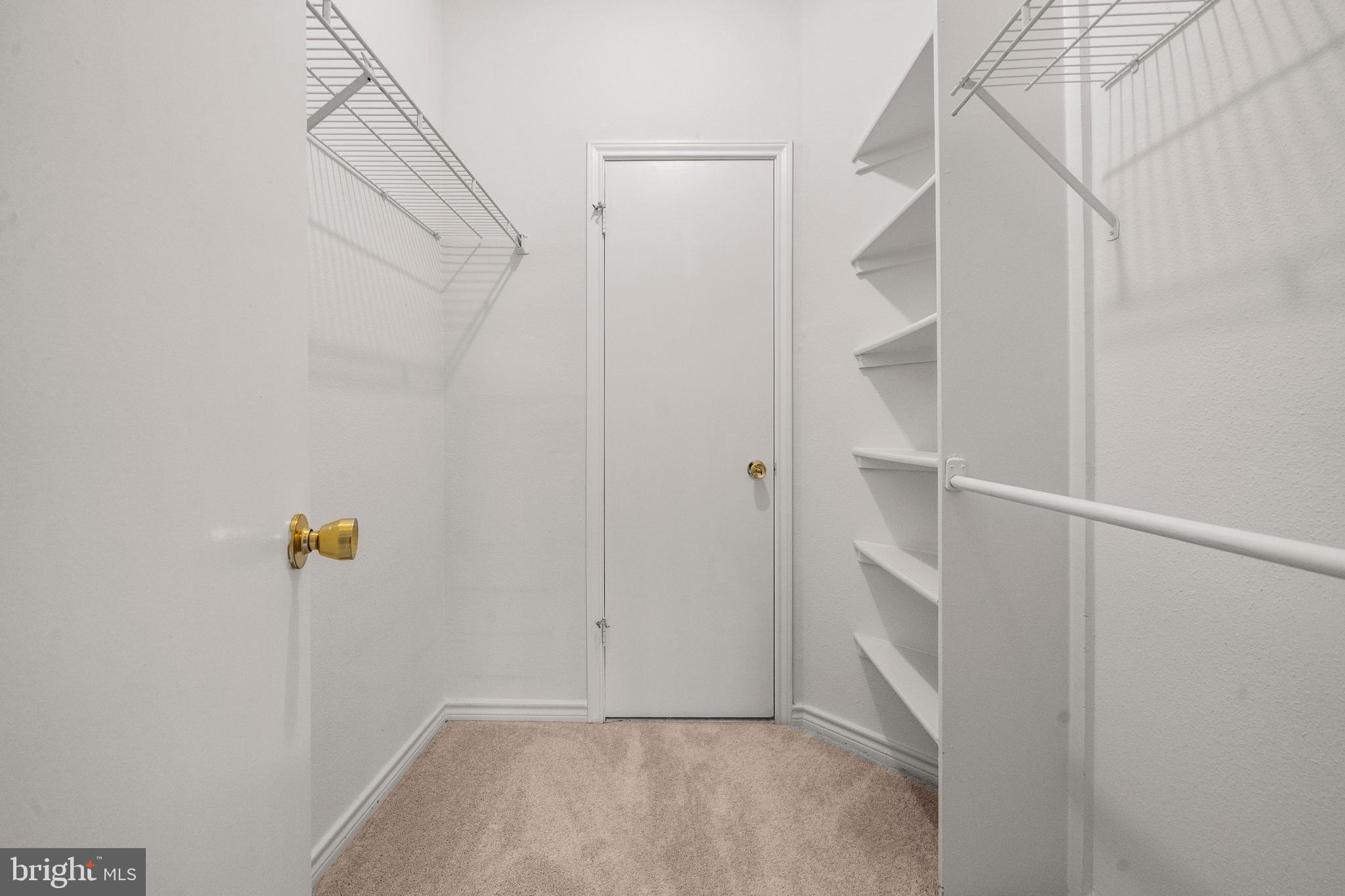 PENDERBROOK SQUARE CONDOMINIUMS - Residential