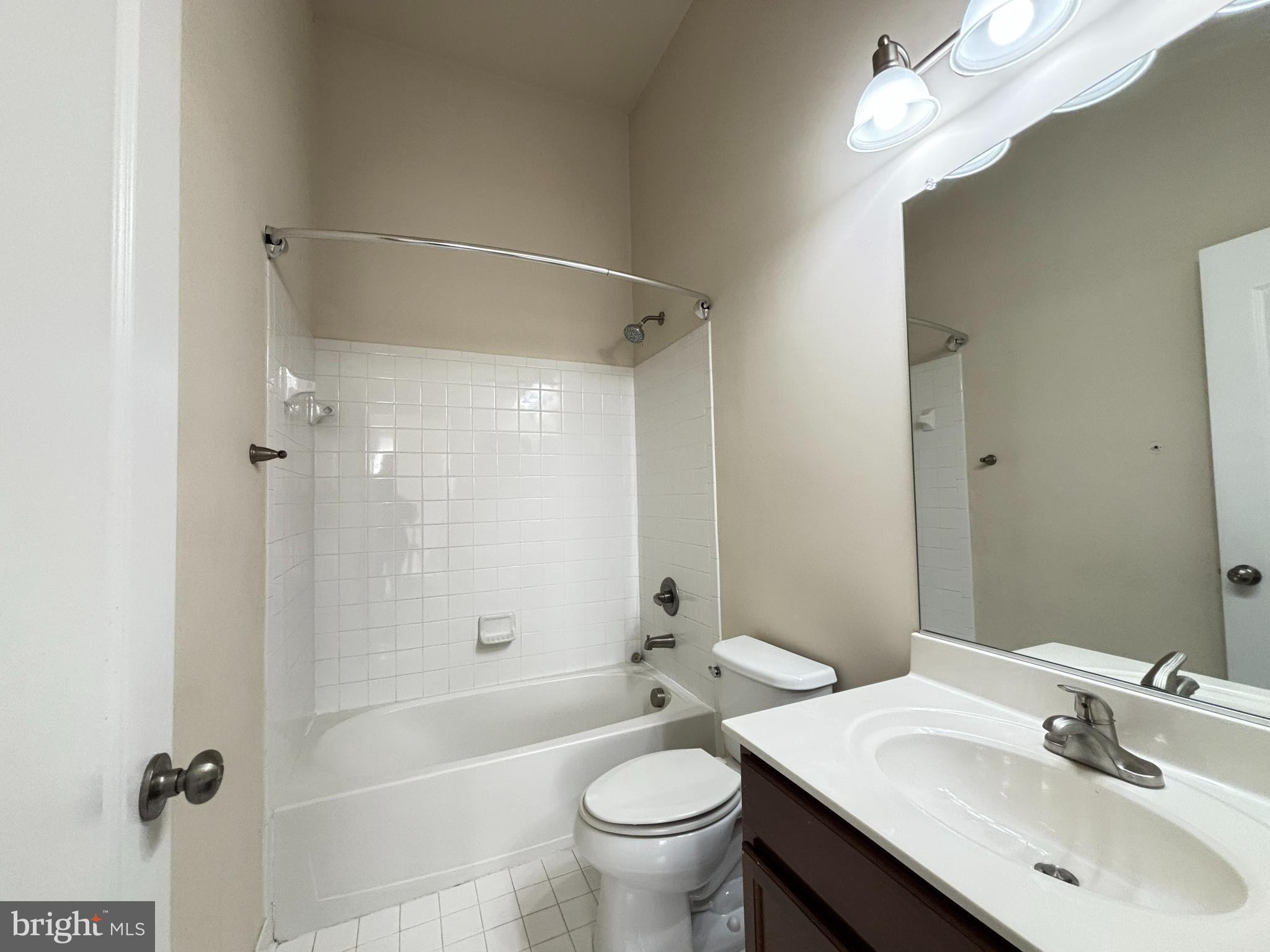 COLONIAL FORGE - Residential Lease