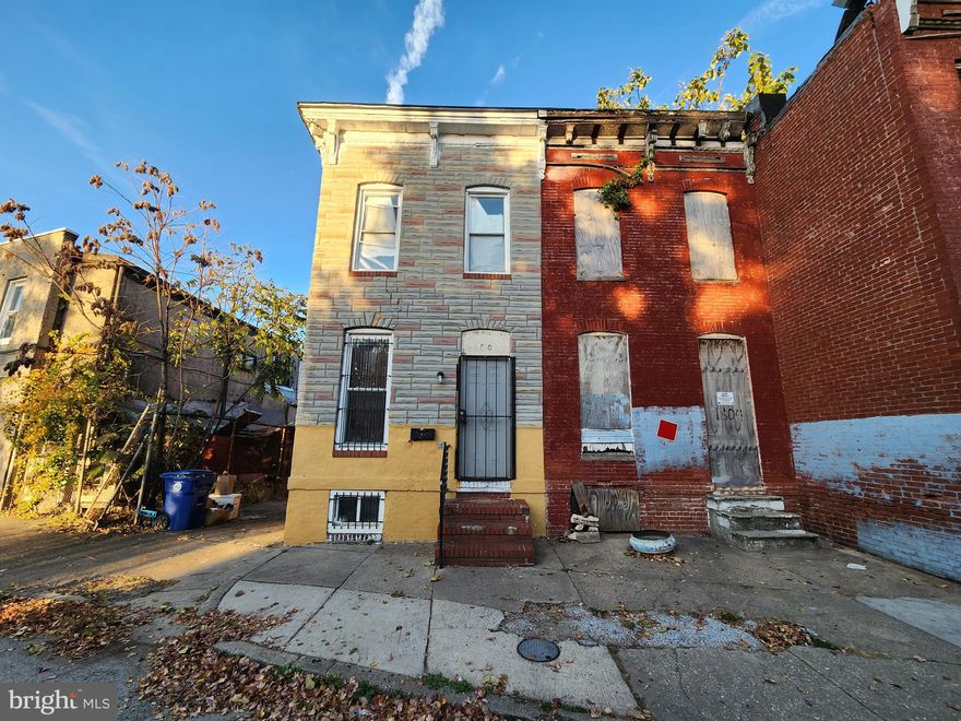 POST AUCTION: MAKE AN OFFER! Deposit: $5,000.

2 Story Townhouse located in the Oliver area of Baltimore City. Residents can enjoy the nearby attractions such as Clifton Park, Clifton Park Golf Course, Penn Station MARC, Baltimore Symphony Orchestra, John Hopkins Hospital, & Northeast Market. Easy Access to Major Traffic Artery Orleans St. Property is occupied.