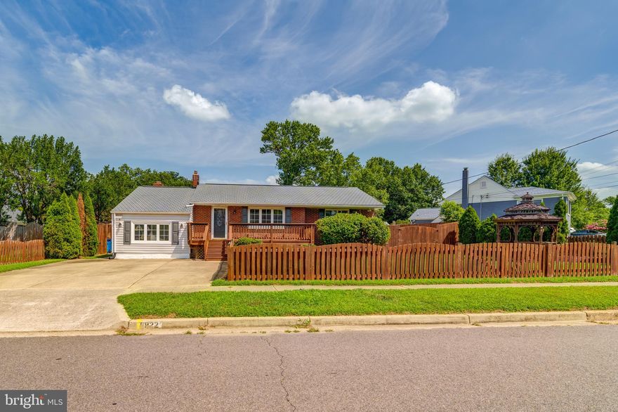 Move-In Ready Home with Pool – Prime Location & Incredible Space



Welcome to this beautifully updated home, ready for immediate occupancy. Featuring fresh paint, brand-new carpet, and gleaming hardwood floors throughout the main living area, this light-filled property offers both comfort and style.



The spacious, eat-in kitchen boasts granite countertops and stainless steel appliances—perfect for cooking and entertaining. Relax by the cozy wood-burning fireplace. Multiple living areas, ideal for flexible living options such as dual home offices, a gym, or playroom.



Enjoy the convenience of a separate guest den on the lower level with its own full bath, offering privacy for overnight guests. There’s no shortage of storage throughout the home.



Step outside to your private backyard oasis, complete with a secluded pool area, rear deck, and a spacious flat front yard—perfect for gatherings or quiet relaxation.



Located just minutes from I-495, I-95, I-395, and Washington, D.C., with easy access to Franconia-Springfield Metro, Backlick VRE station, grocery stores, restaurants, Springfield Town Center, and Kingstowne Center.



Don’t miss the chance to make this versatile, well-located home yours.