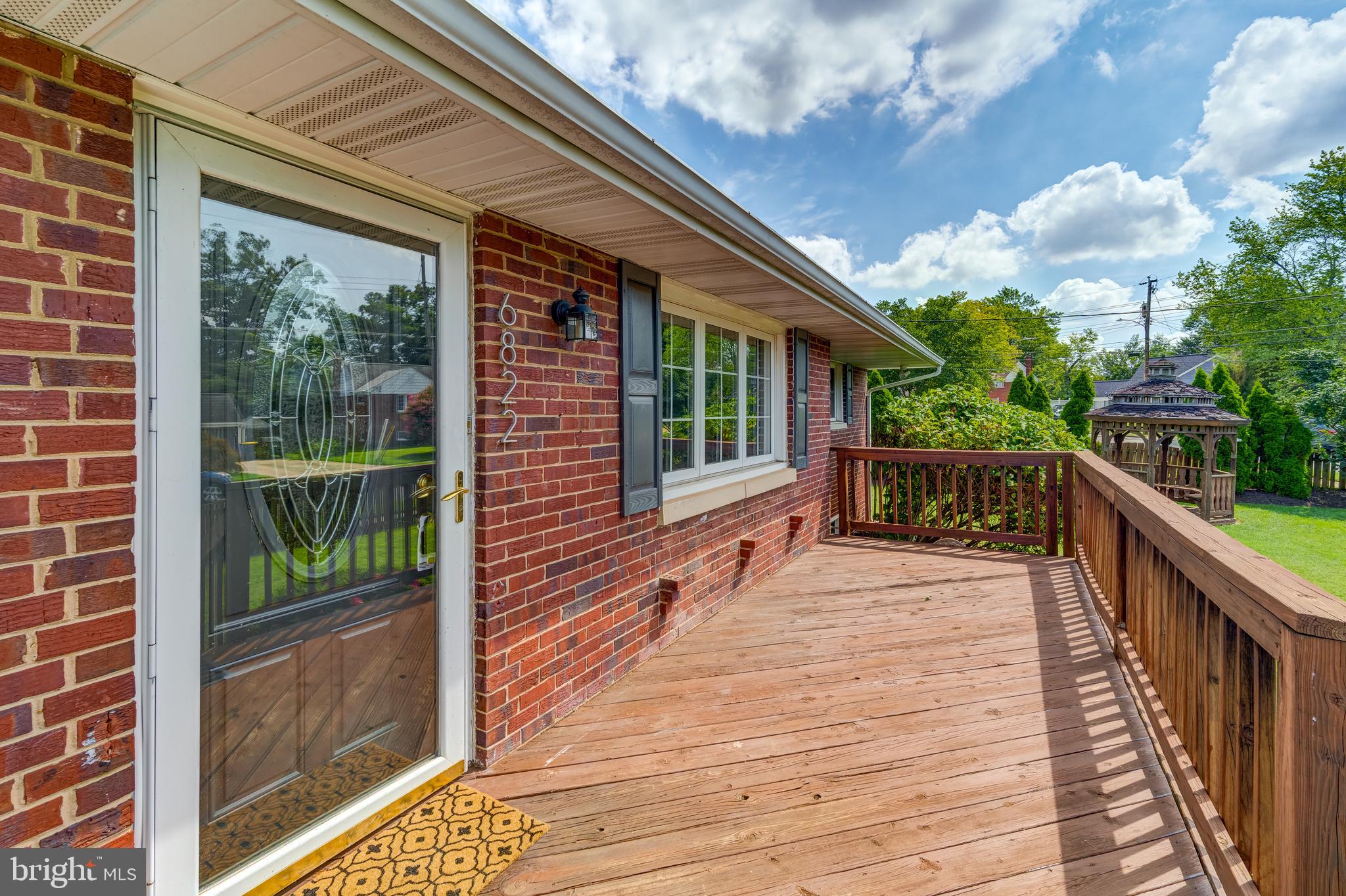 LYNBROOK - Residential