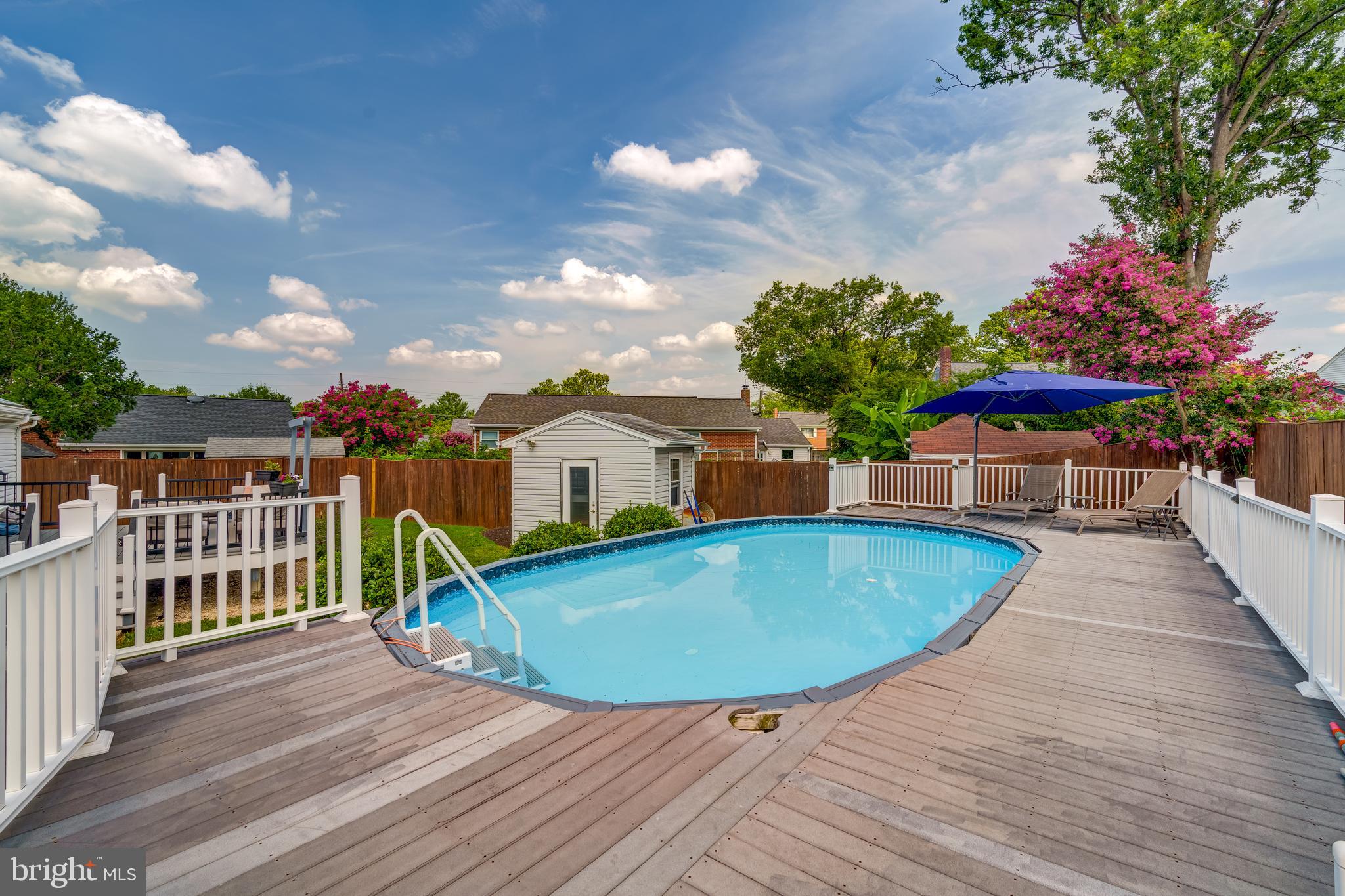 LYNBROOK - Residential