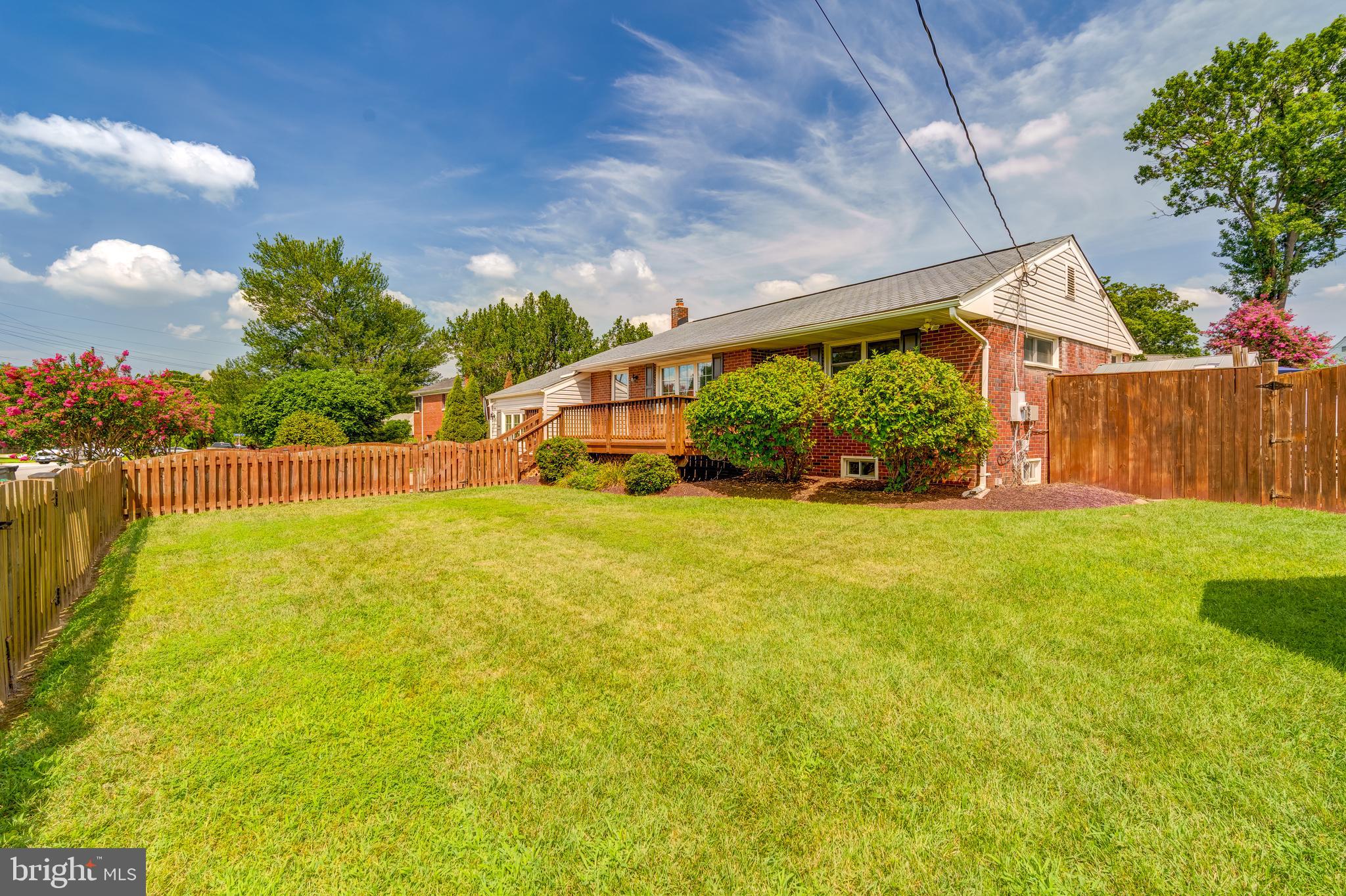 LYNBROOK - Residential