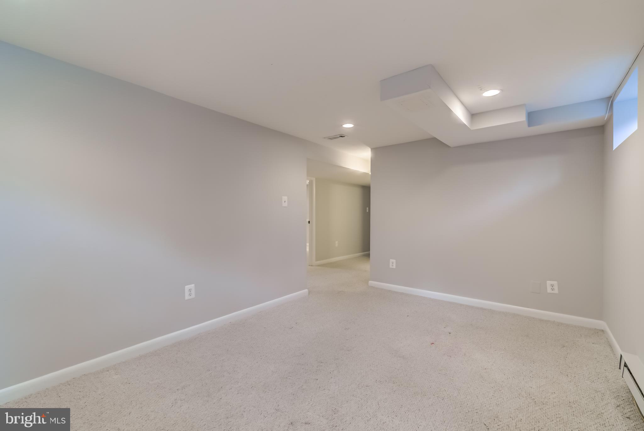 LYNBROOK - Residential