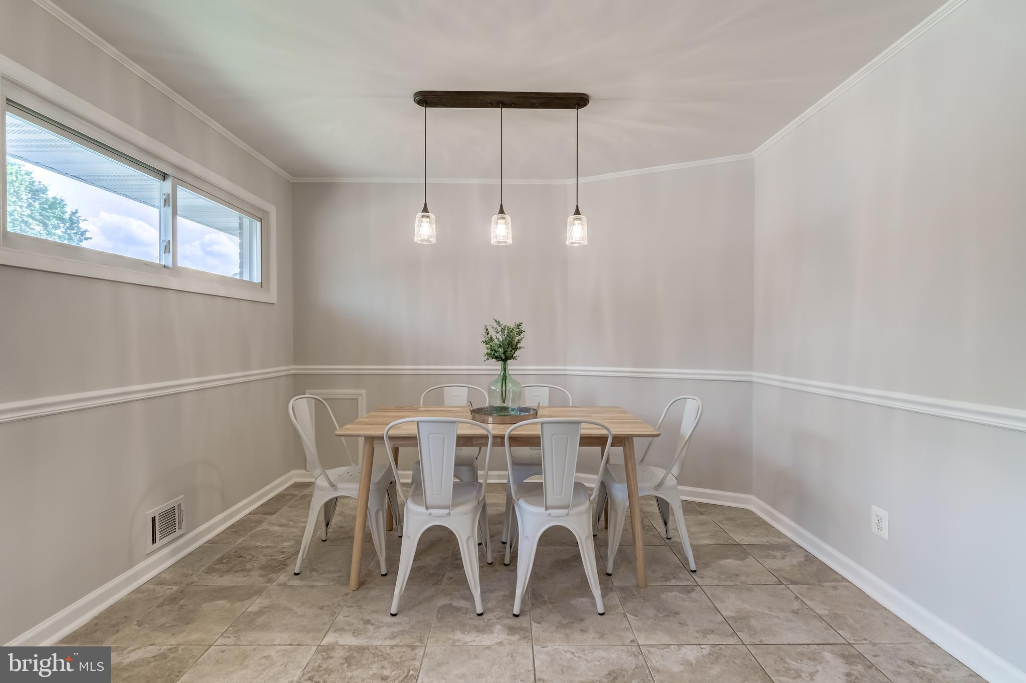 LYNBROOK - Residential