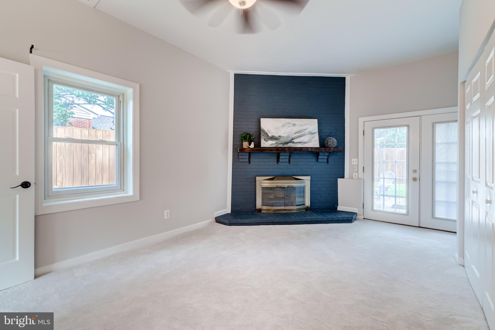 LYNBROOK - Residential