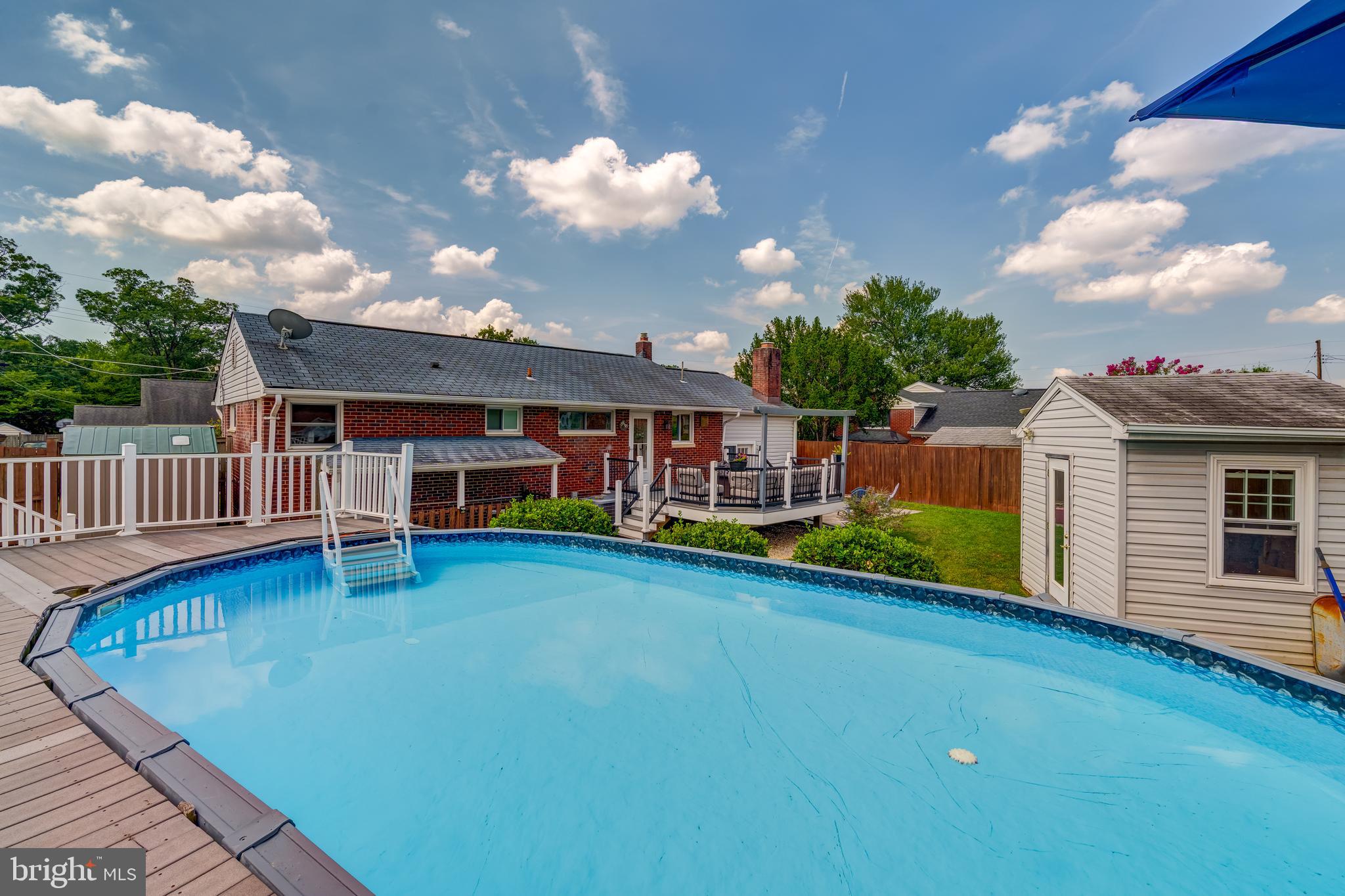 LYNBROOK - Residential