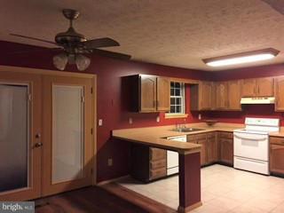 HUNTERS POINTE - Residential