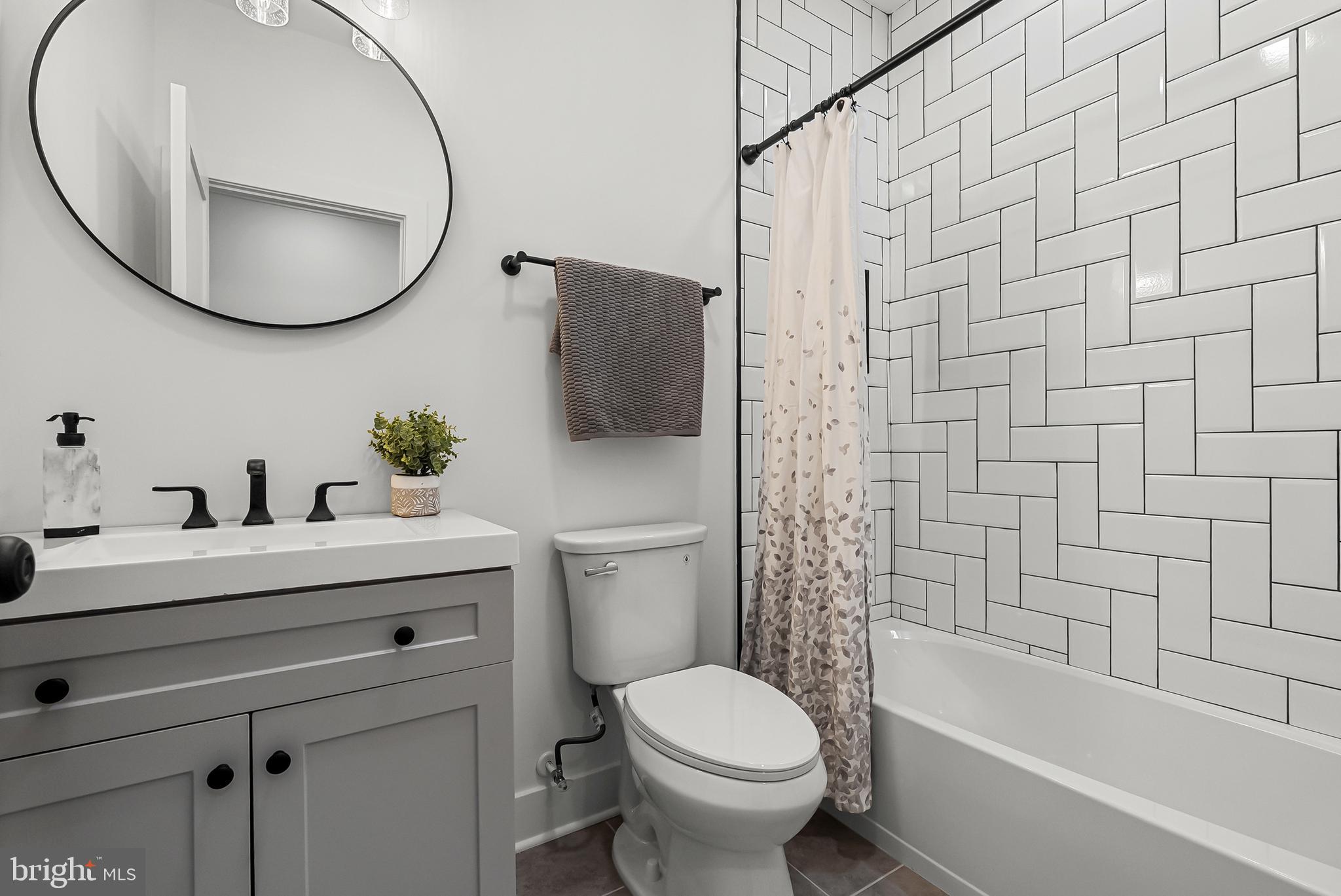 BROADWAY EAST - Residential