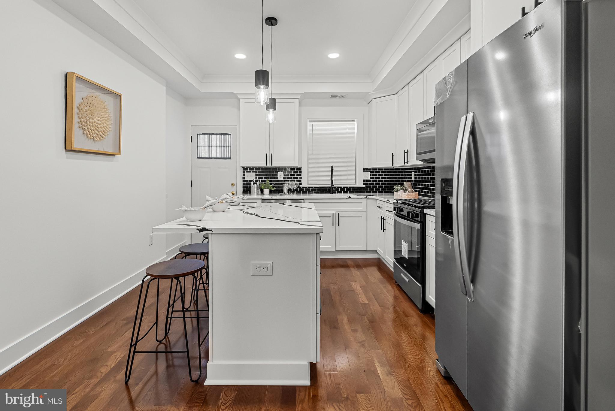 BROADWAY EAST - Residential