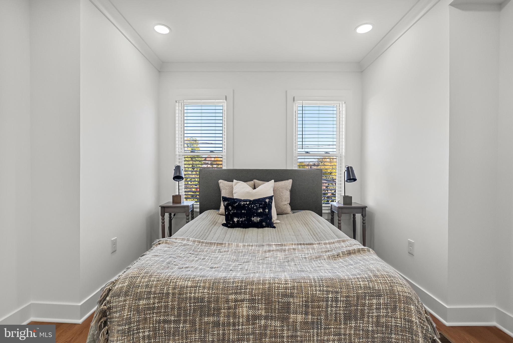 BROADWAY EAST - Residential