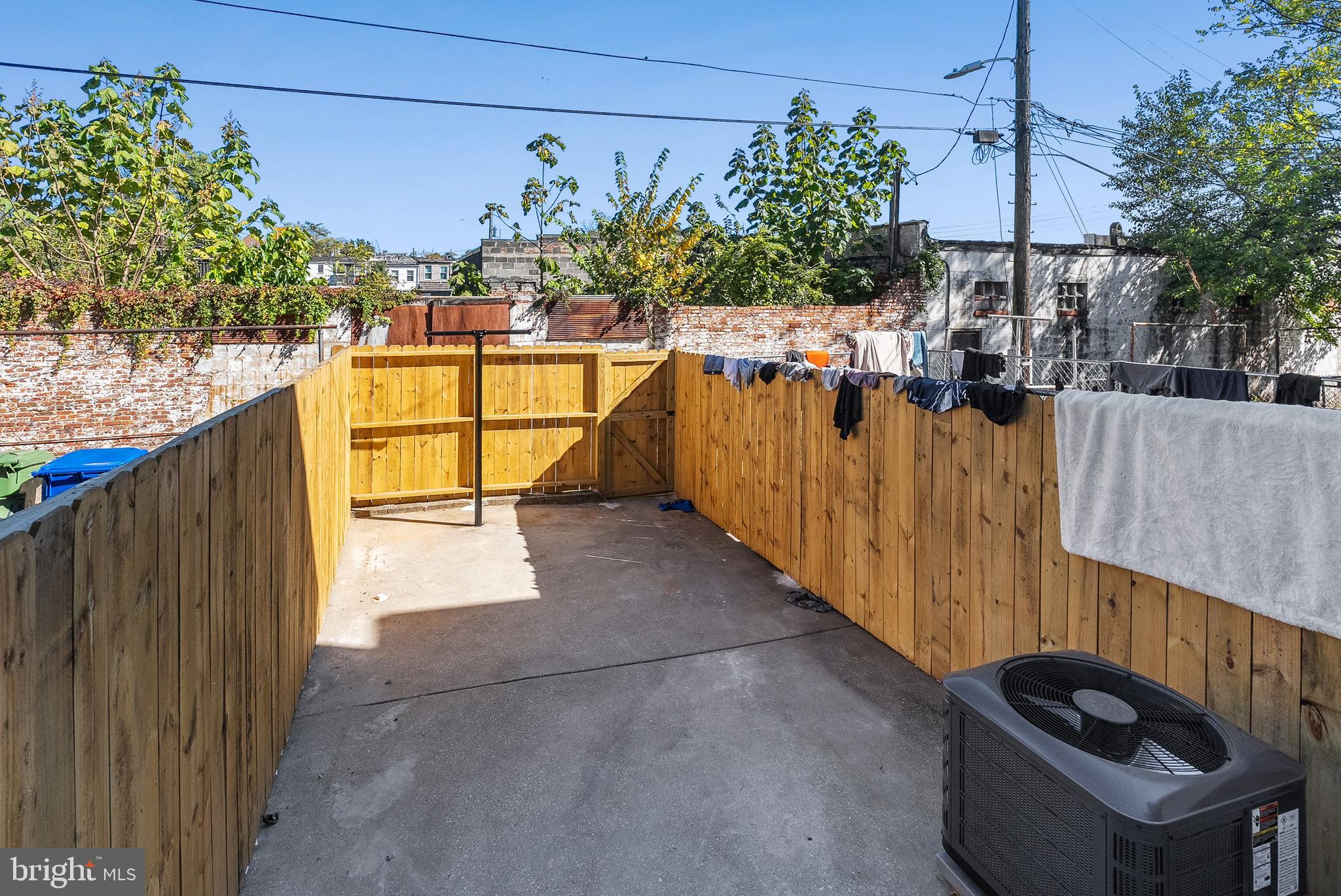 BROADWAY EAST - Residential